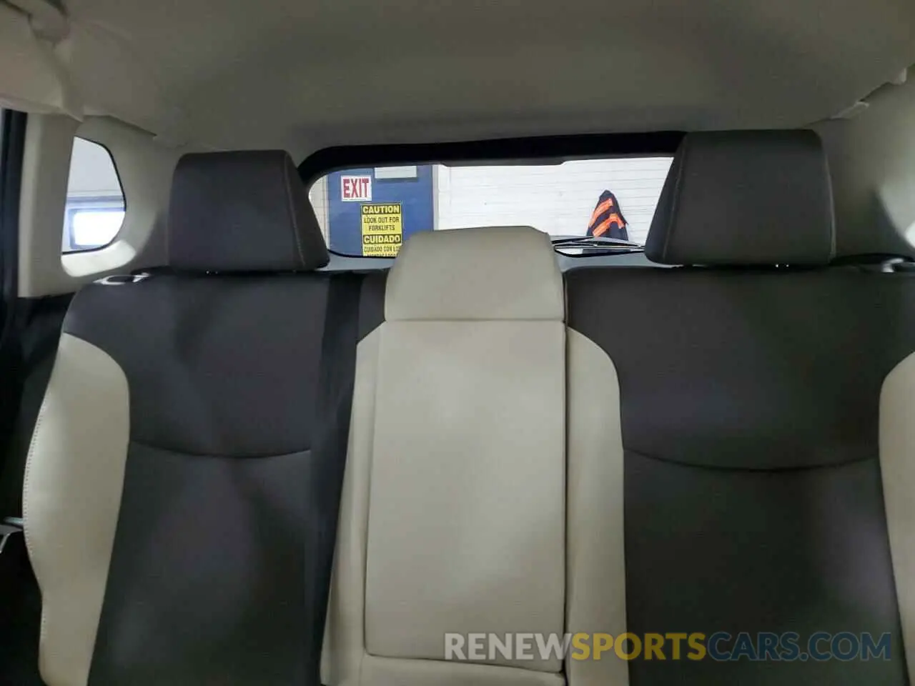 10 Фотография поврежденного автомобиля 7MUDAABG9PV074996 TOYOTA COROLLA CR 2023
