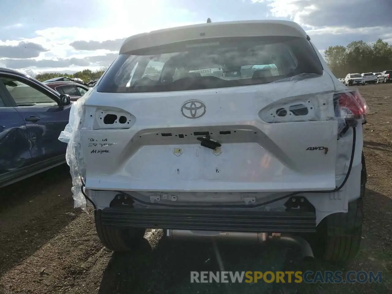 6 Photograph of a damaged car 7MUAAABG0RV086475 TOYOTA COROLLA CR 2024