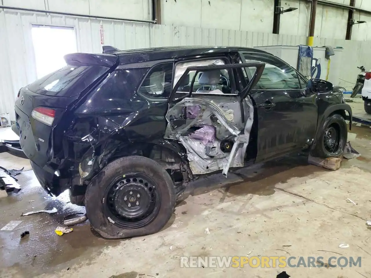 3 Фотография поврежденного автомобиля 7MUAAABG3RV111871 TOYOTA COROLLA CR 2024