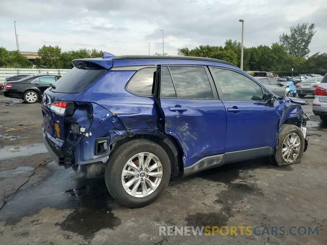 3 Фотография поврежденного автомобиля 7MUCAAAG5RV072887 TOYOTA COROLLA CR 2024
