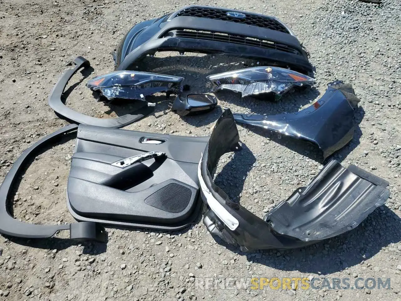 13 Photograph of a damaged car 7MUDAAAG0RV101992 TOYOTA COROLLA CR 2024