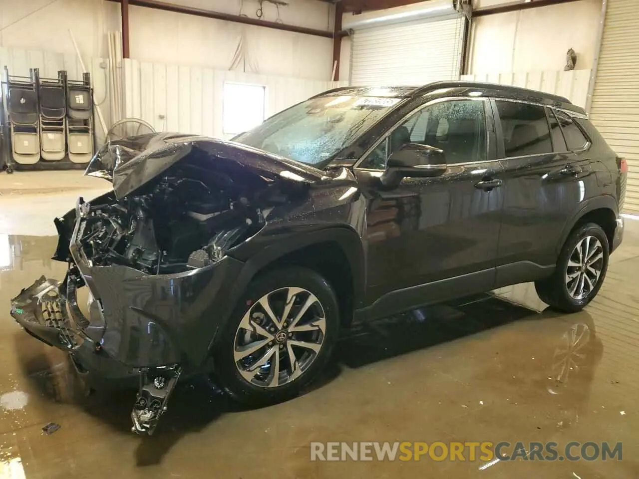 1 Photograph of a damaged car 7MUEAAAG2SV129481 TOYOTA COROLLA CR 2025