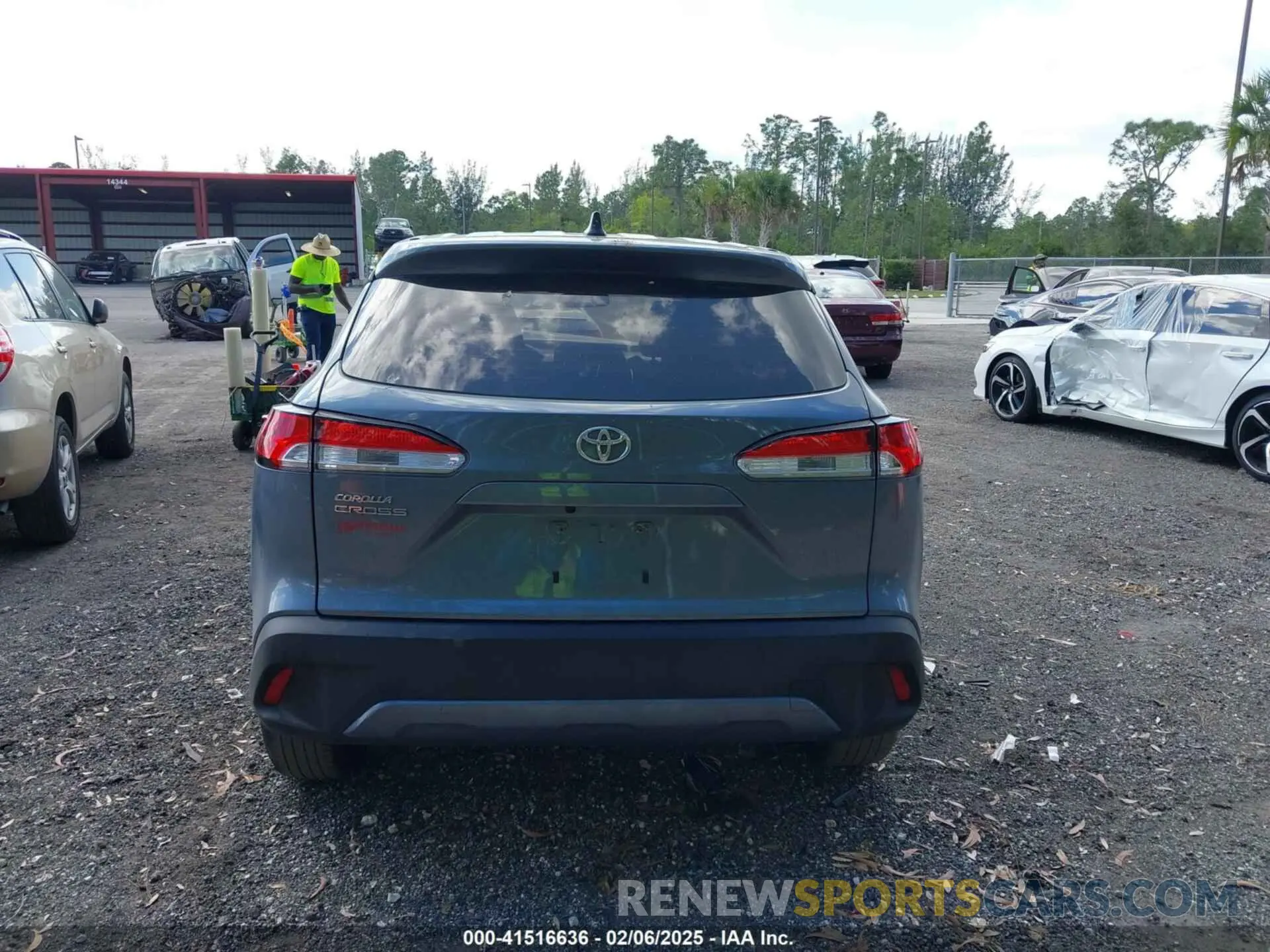 16 Photograph of a damaged car 7MUAAAAG4NV023780 TOYOTA COROLLA CROSS 2022