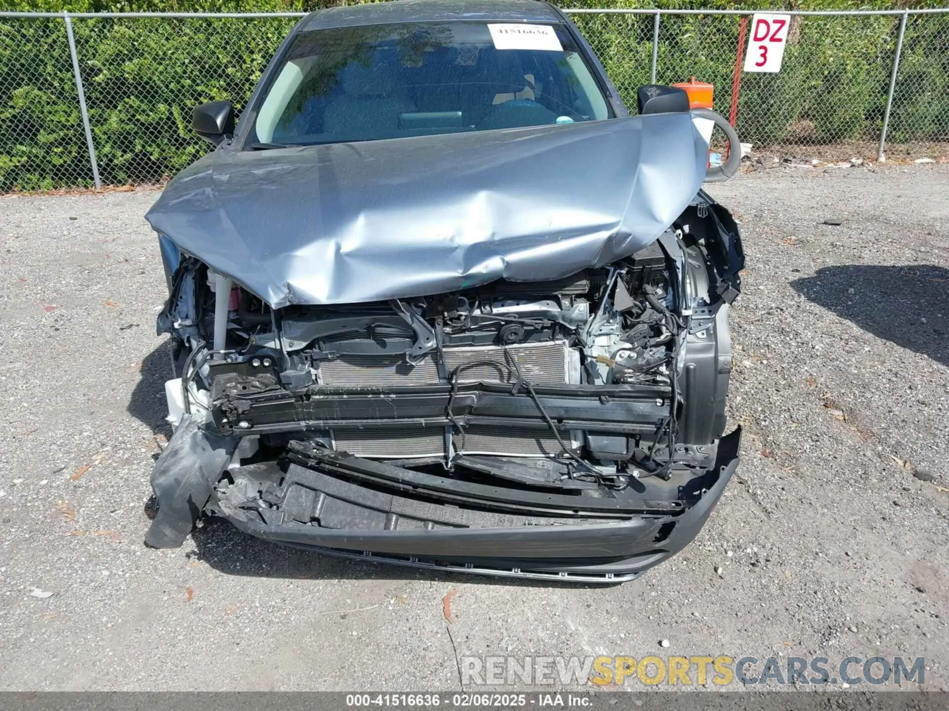 6 Photograph of a damaged car 7MUAAAAG4NV023780 TOYOTA COROLLA CROSS 2022