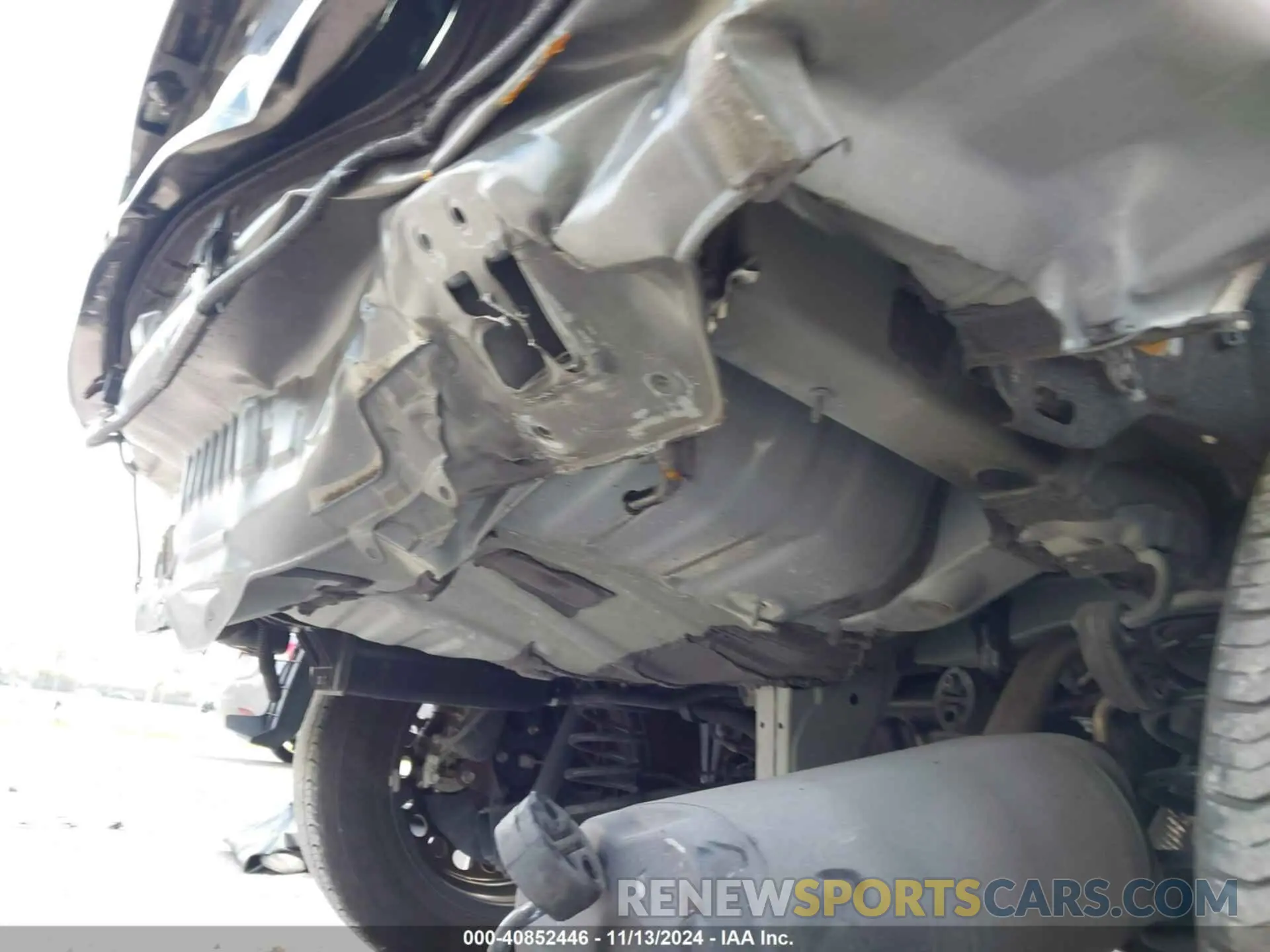 19 Photograph of a damaged car 7MUAAAAG5NV027269 TOYOTA COROLLA CROSS 2022