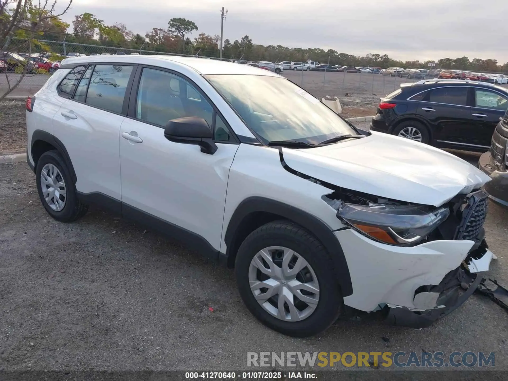 1 Photograph of a damaged car 7MUAAAAG6NV031525 TOYOTA COROLLA CROSS 2022