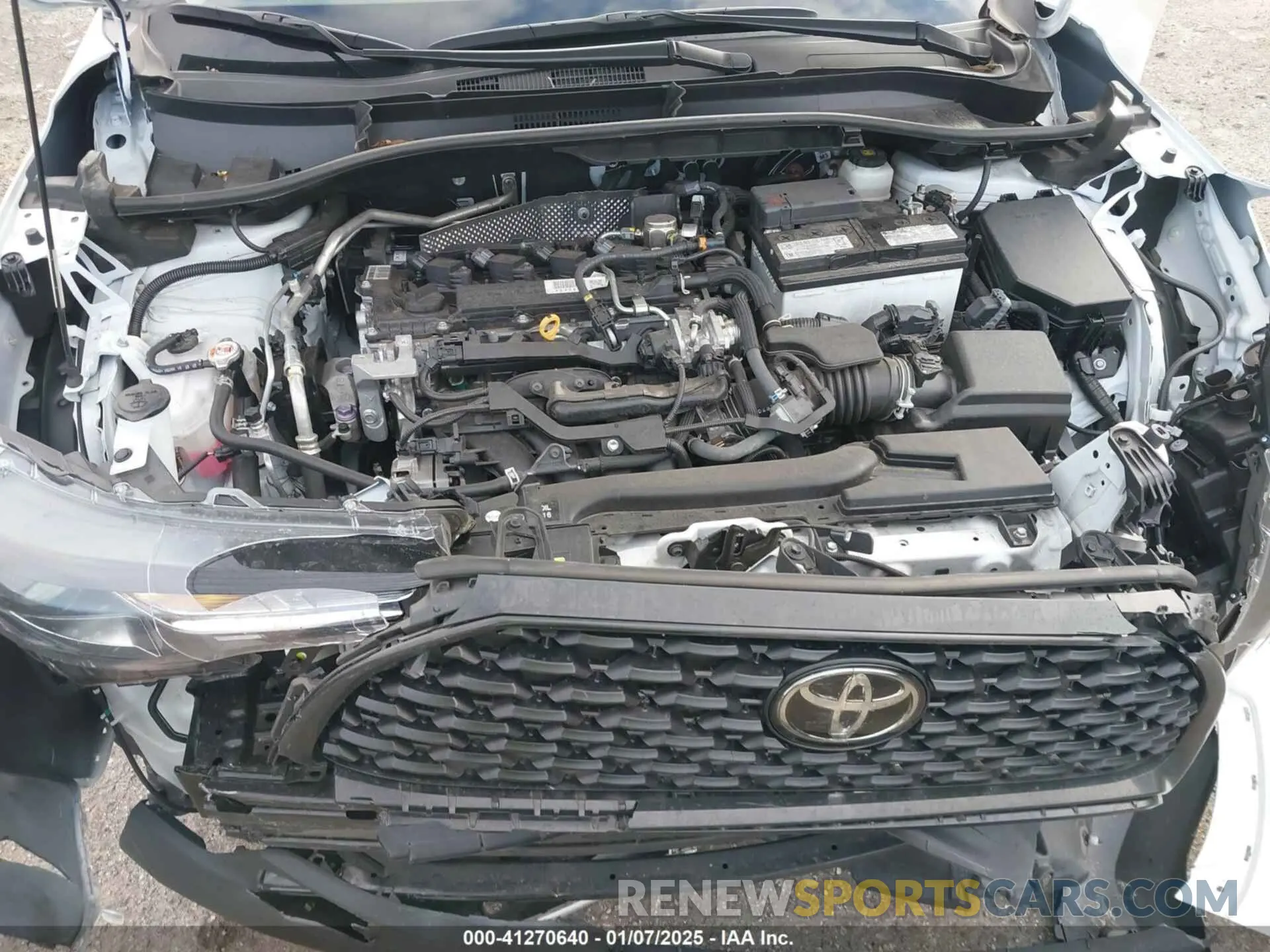 10 Photograph of a damaged car 7MUAAAAG6NV031525 TOYOTA COROLLA CROSS 2022