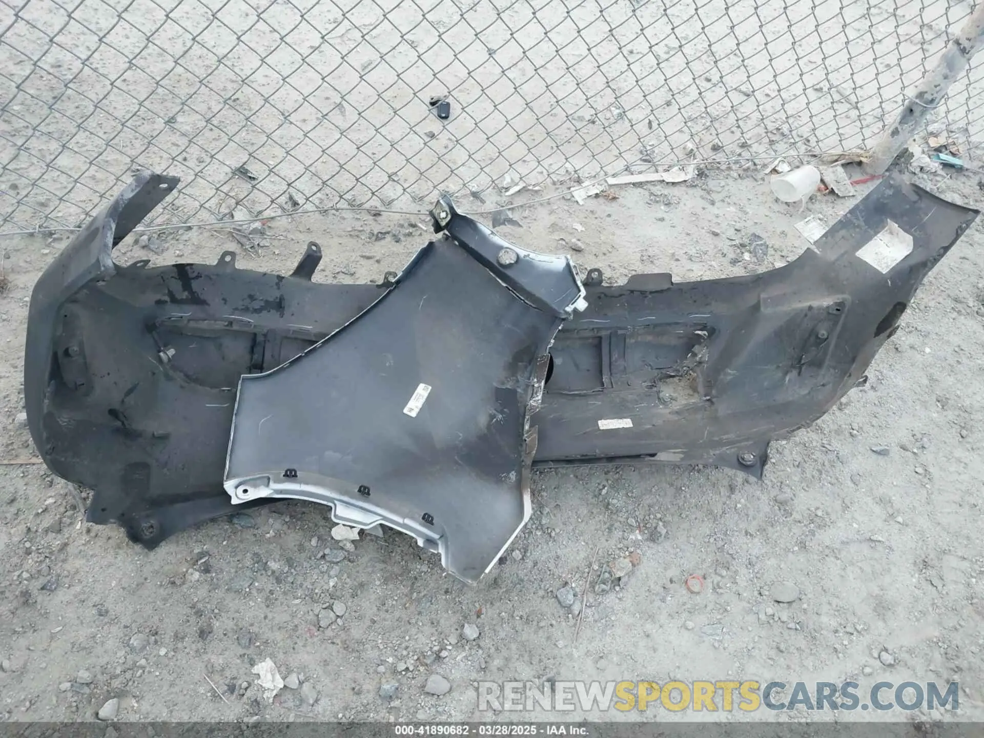 12 Photograph of a damaged car 7MUAAABG4NV002202 TOYOTA COROLLA CROSS 2022