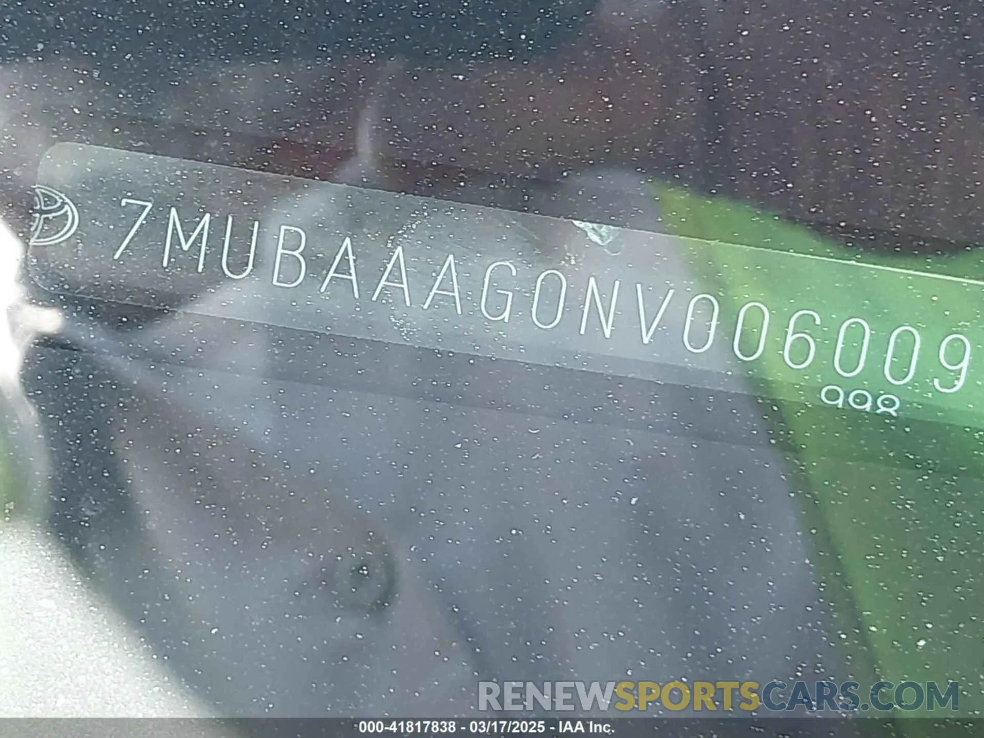 9 Photograph of a damaged car 7MUBAAAG0NV006009 TOYOTA COROLLA CROSS 2022