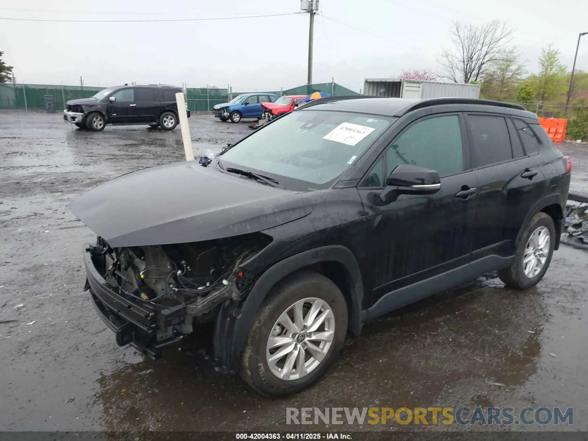 2 Photograph of a damaged car 7MUBAABG1NV024095 TOYOTA COROLLA CROSS 2022