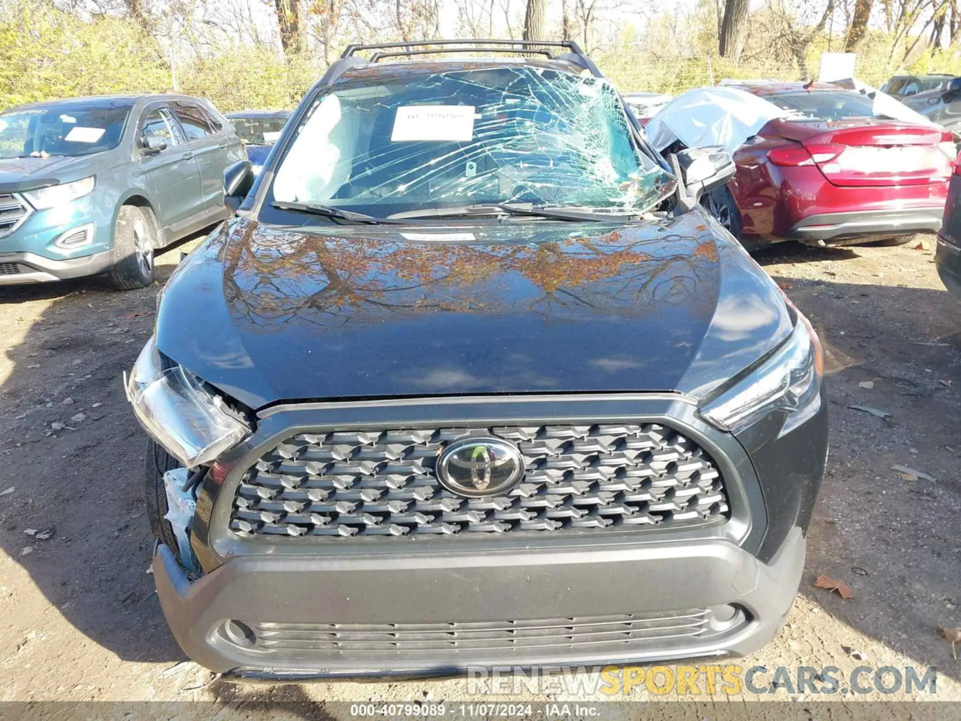 11 Photograph of a damaged car 7MUBAABG4NV003953 TOYOTA COROLLA CROSS 2022