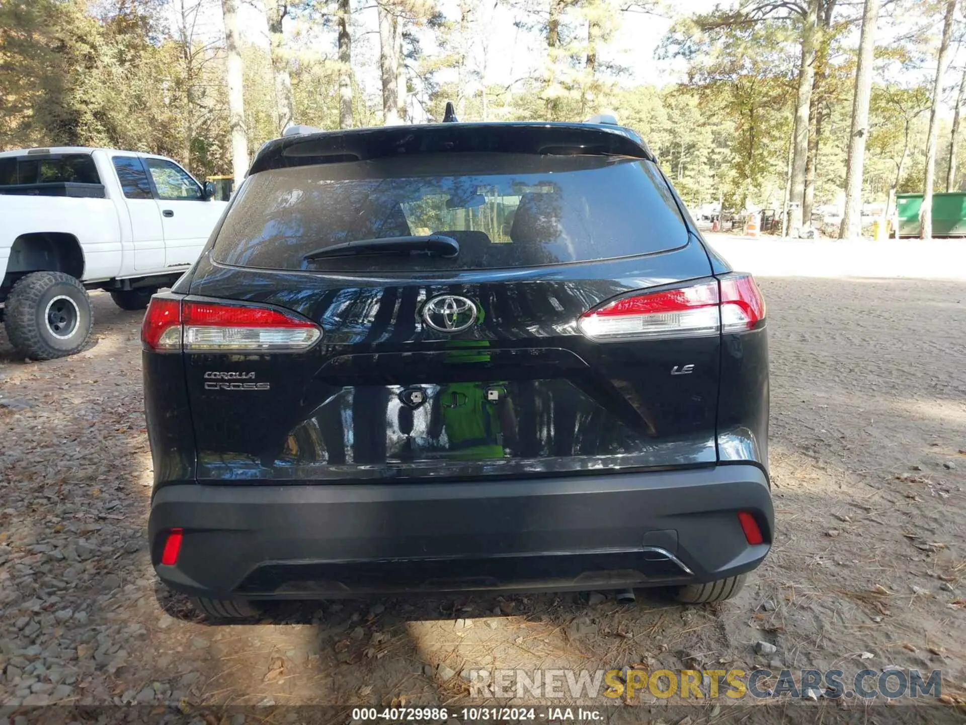 16 Photograph of a damaged car 7MUCAAAG2NV032535 TOYOTA COROLLA CROSS 2022