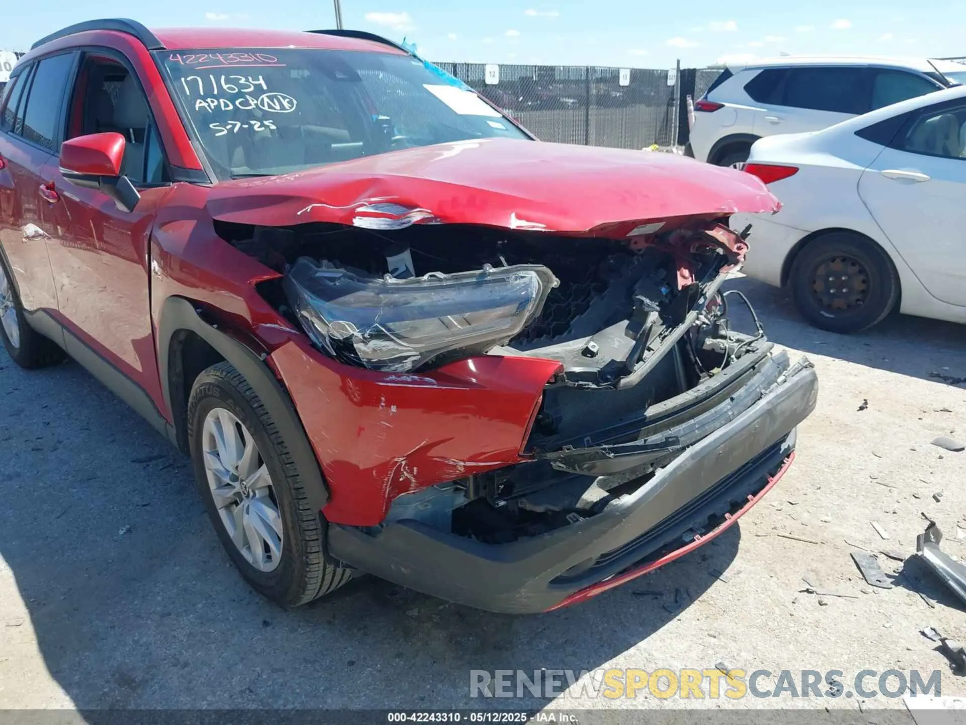 6 Фотография поврежденного автомобиля 7MUCAAAG3NV028977 TOYOTA COROLLA CROSS 2022