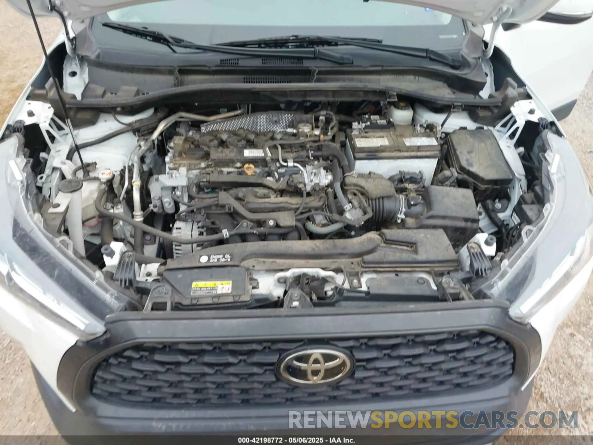 10 Photograph of a damaged car 7MUCAAAG8NV013343 TOYOTA COROLLA CROSS 2022