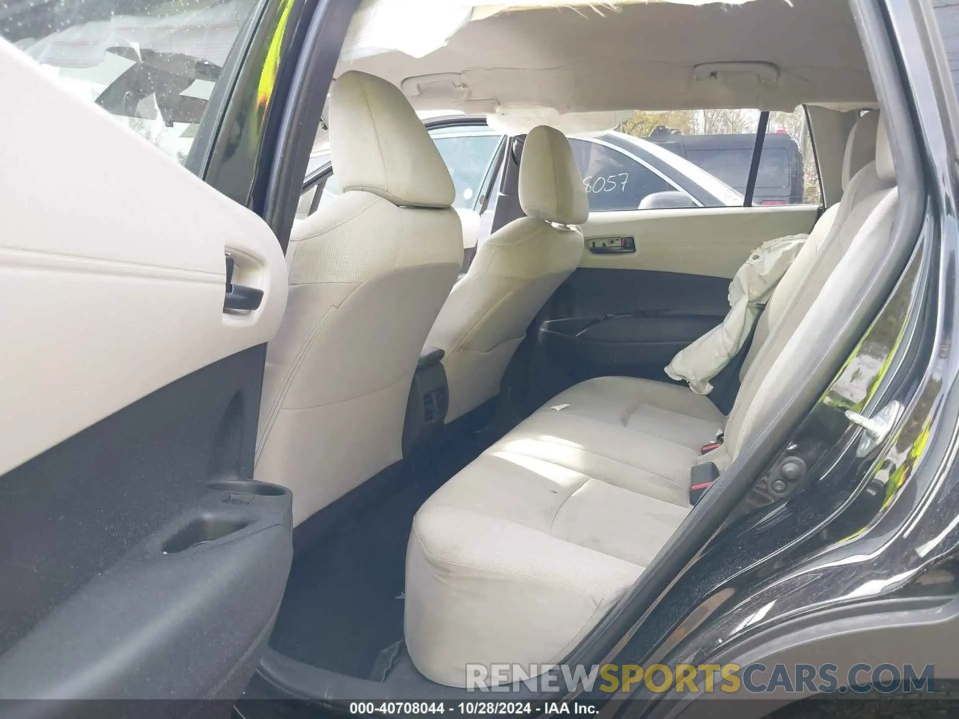 8 Фотография поврежденного автомобиля 7MUCAAAG8NV032930 TOYOTA COROLLA CROSS 2022