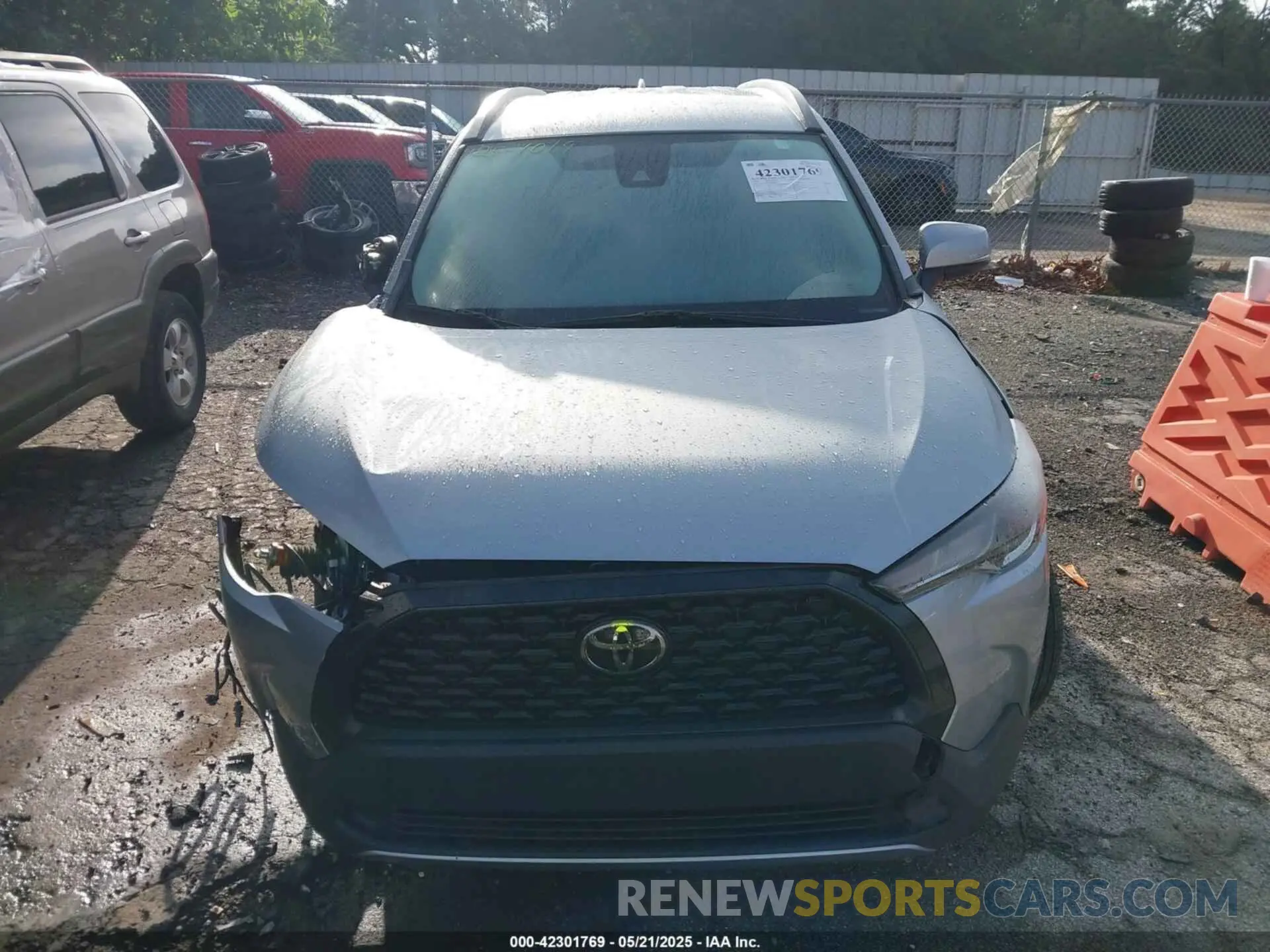 12 Фотография поврежденного автомобиля 7MUCAAAG9NV005915 TOYOTA COROLLA CROSS 2022