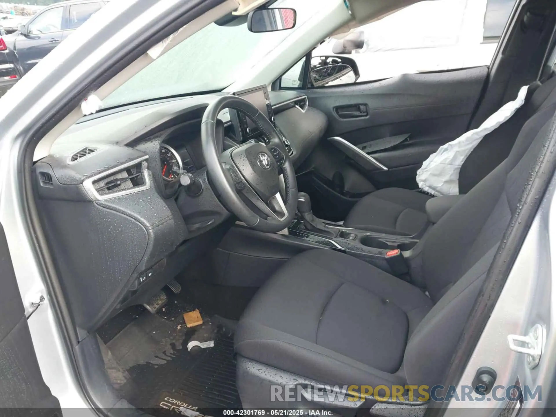 5 Фотография поврежденного автомобиля 7MUCAAAG9NV005915 TOYOTA COROLLA CROSS 2022
