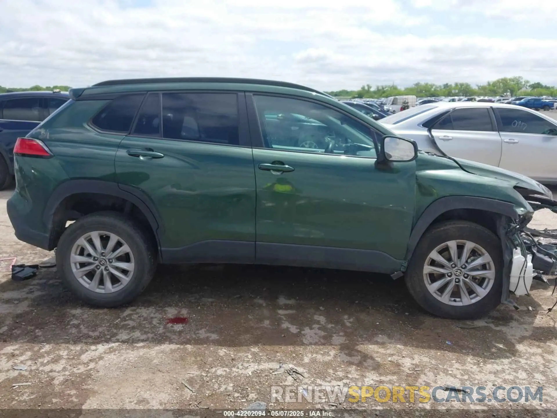 13 Фотография поврежденного автомобиля 7MUCAAAG9NV013304 TOYOTA COROLLA CROSS 2022