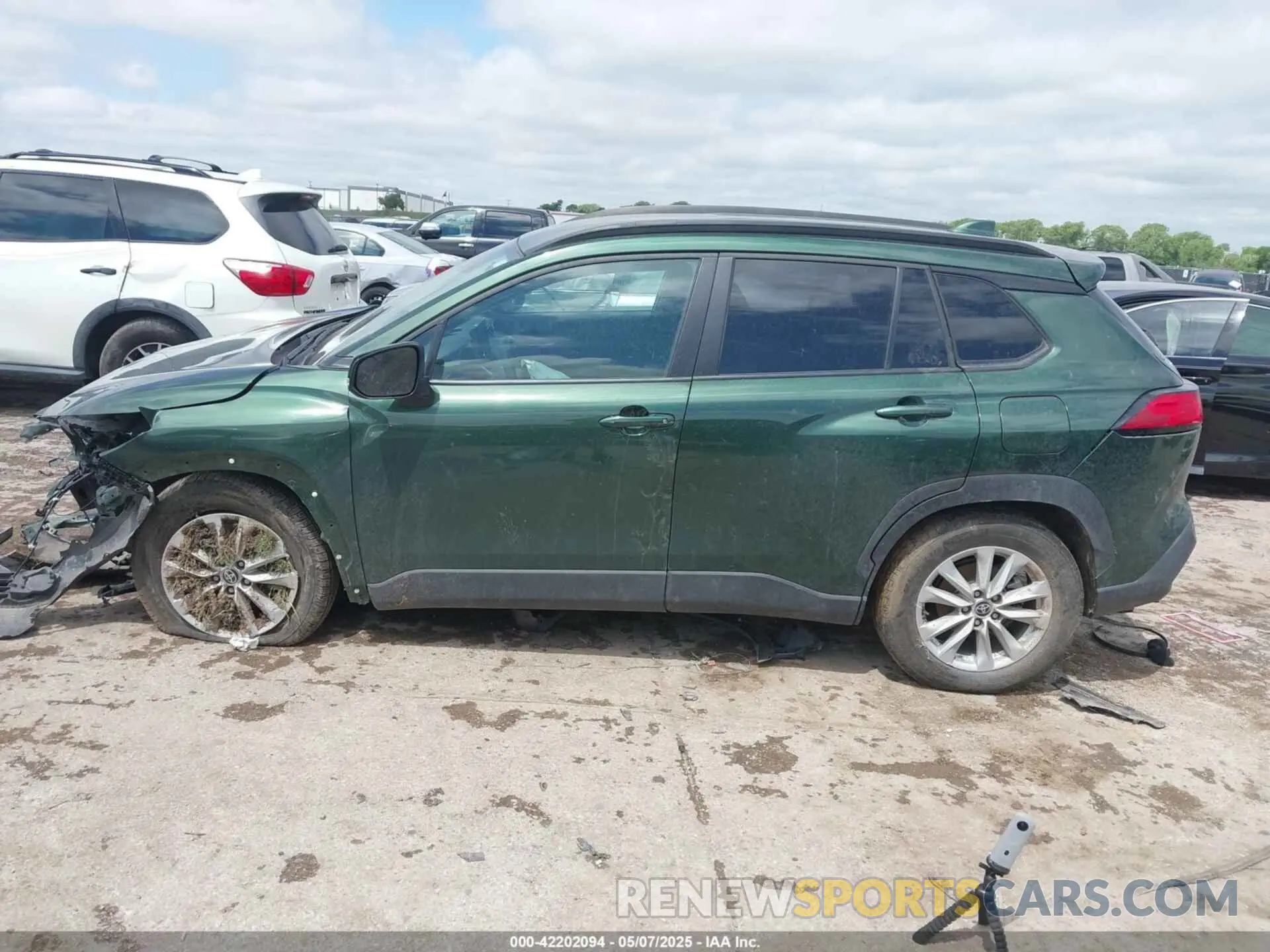 14 Фотография поврежденного автомобиля 7MUCAAAG9NV013304 TOYOTA COROLLA CROSS 2022