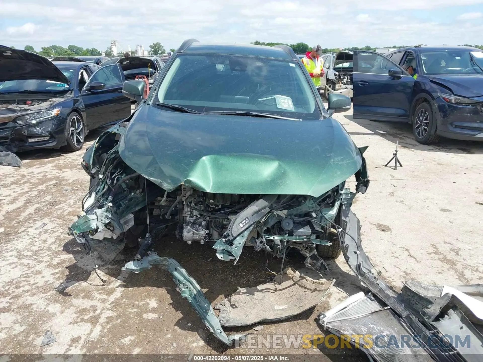 6 Фотография поврежденного автомобиля 7MUCAAAG9NV013304 TOYOTA COROLLA CROSS 2022