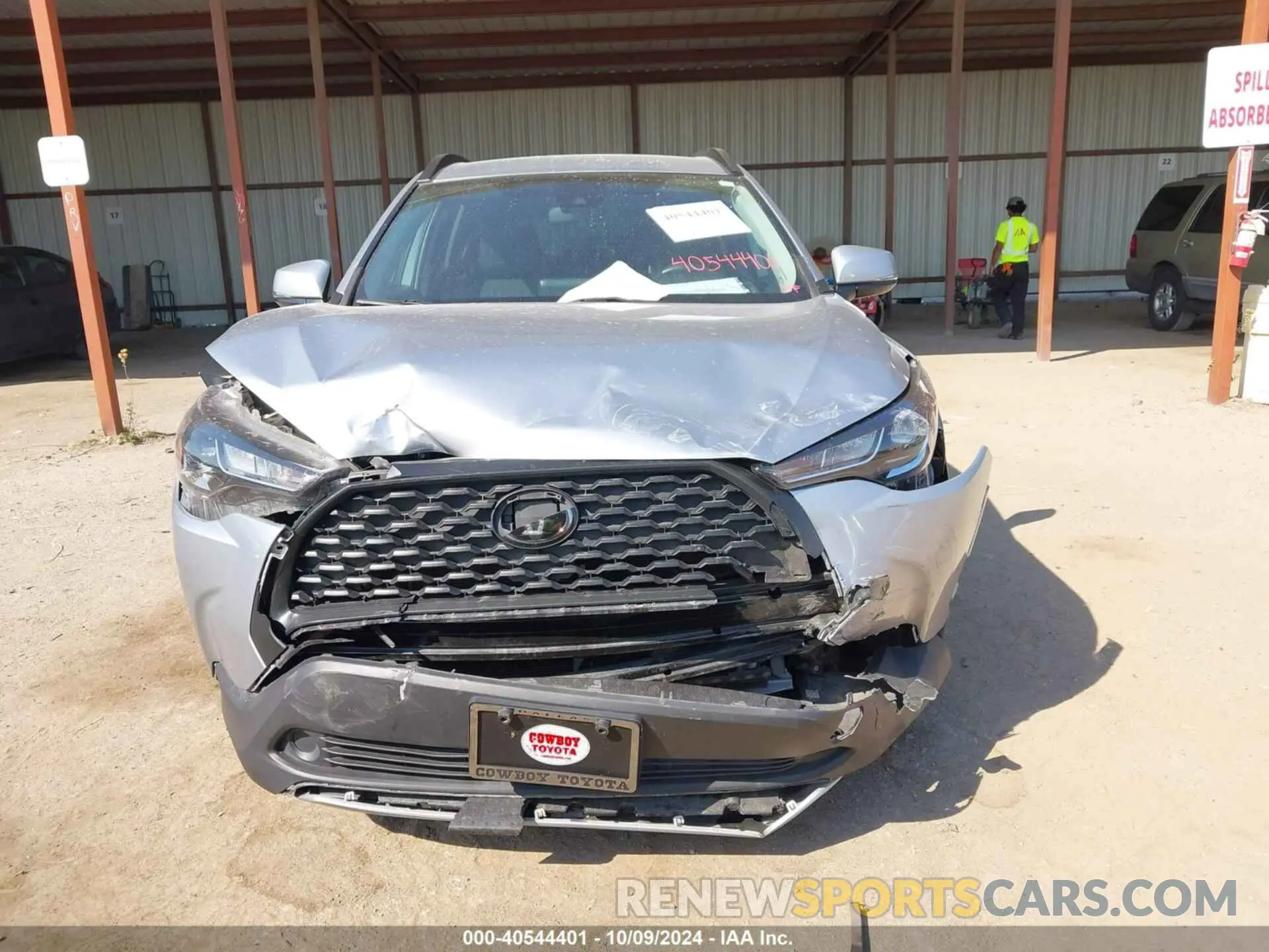 12 Photograph of a damaged car 7MUCAAAG9NV014744 TOYOTA COROLLA CROSS 2022