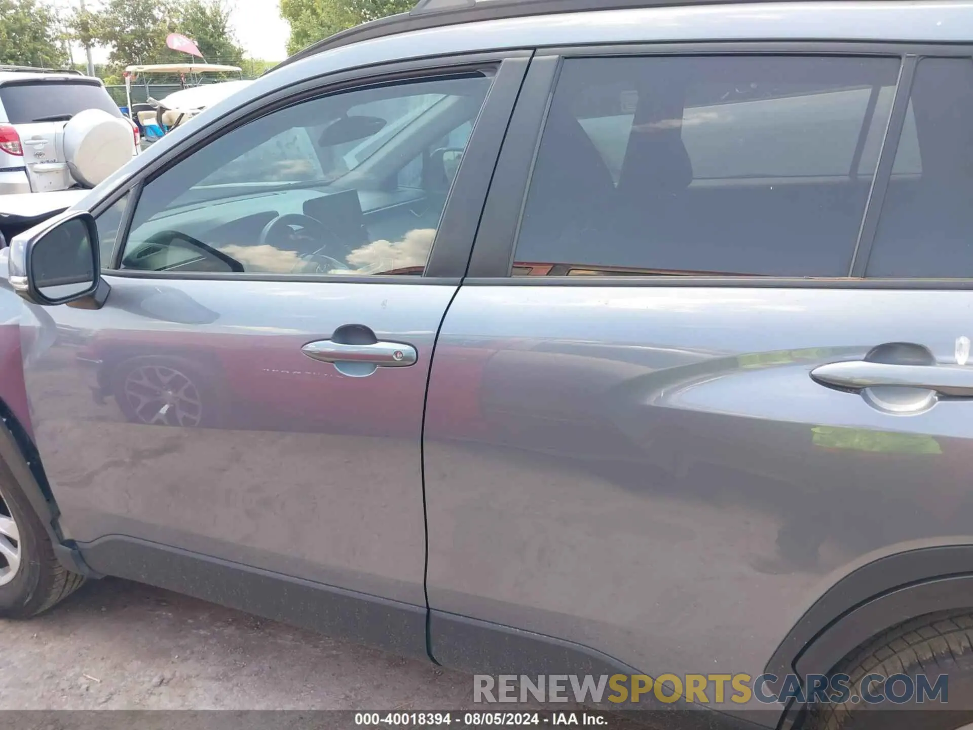 14 Photograph of a damaged car 7MUCAAAGXNV017958 TOYOTA COROLLA CROSS 2022