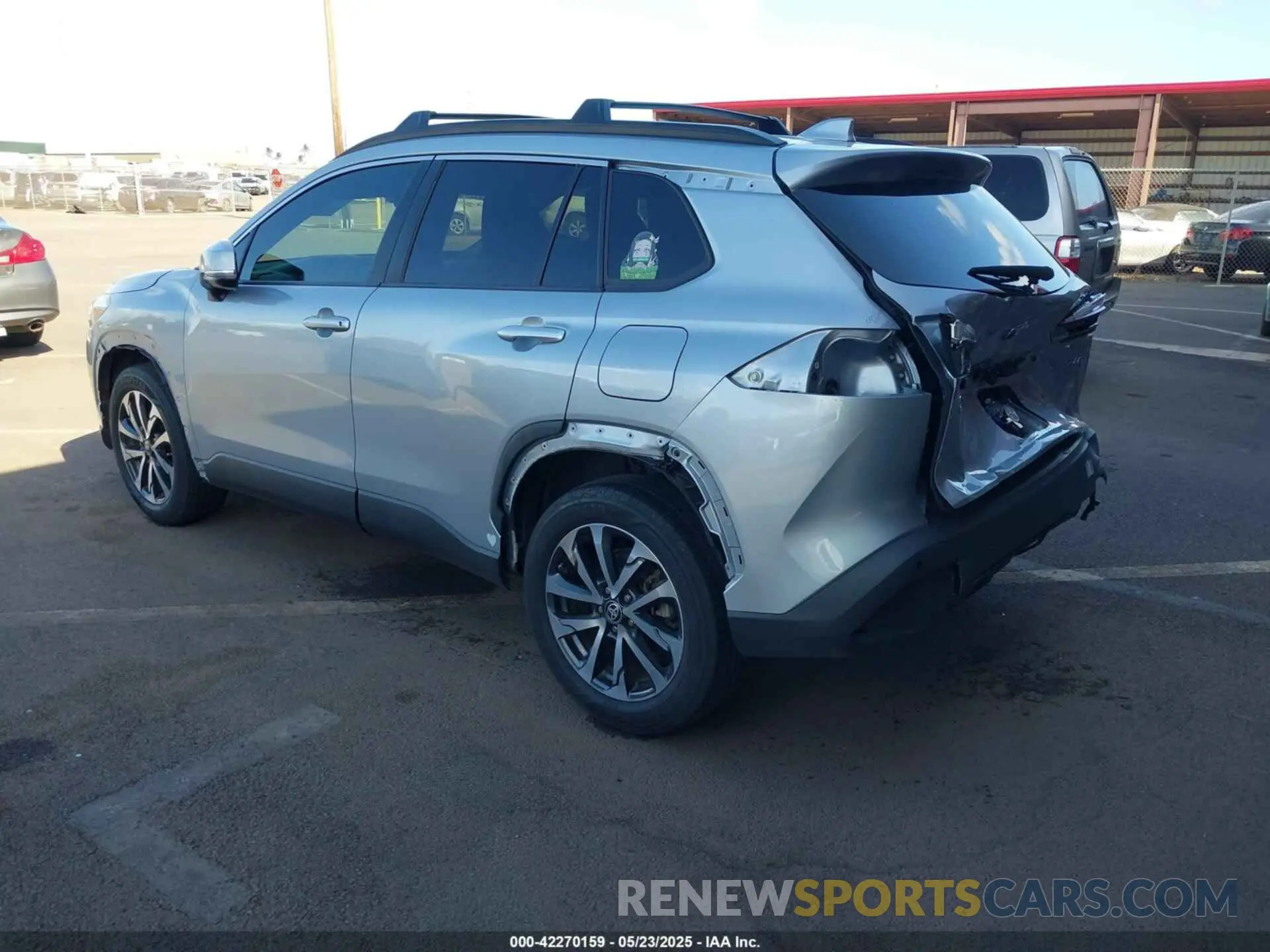 3 Photograph of a damaged car 7MUDAAAG7NV003004 TOYOTA COROLLA CROSS 2022