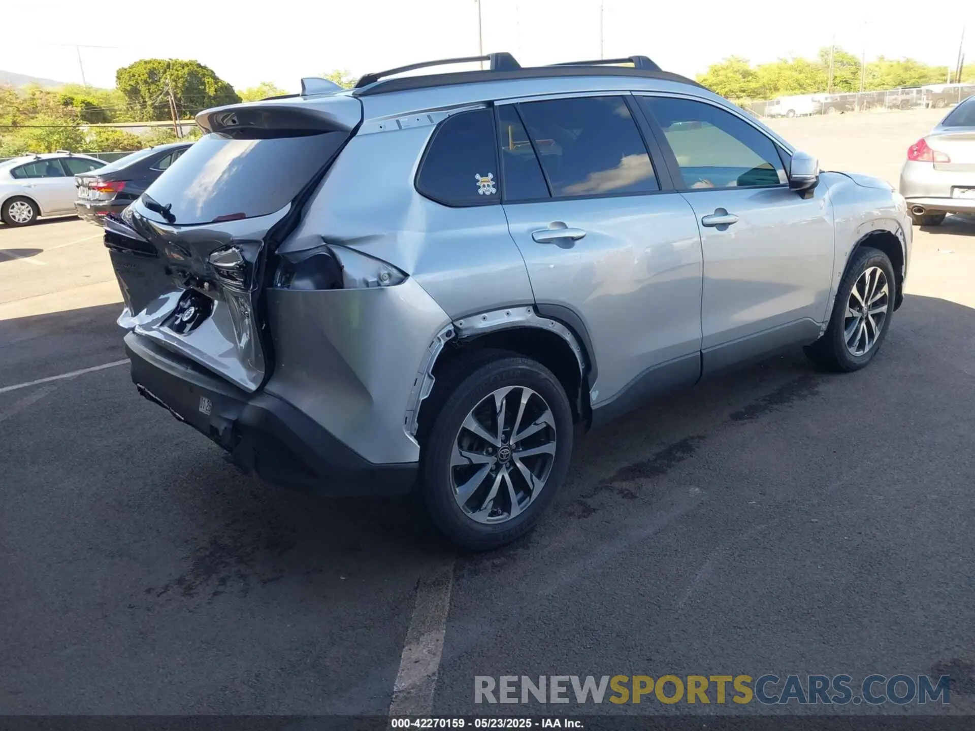 4 Photograph of a damaged car 7MUDAAAG7NV003004 TOYOTA COROLLA CROSS 2022
