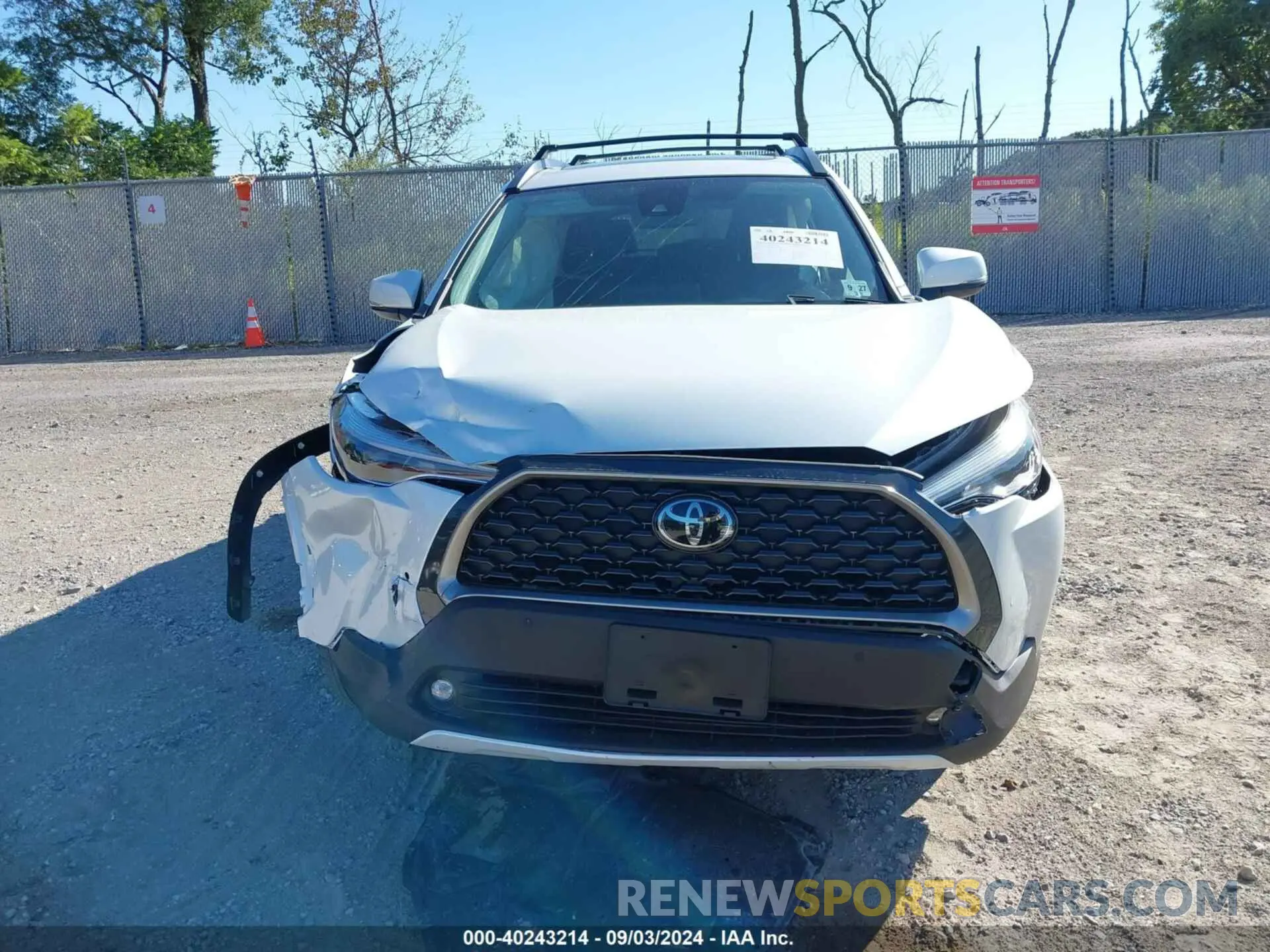 12 Photograph of a damaged car 7MUDAABG7NV029567 TOYOTA COROLLA CROSS 2022