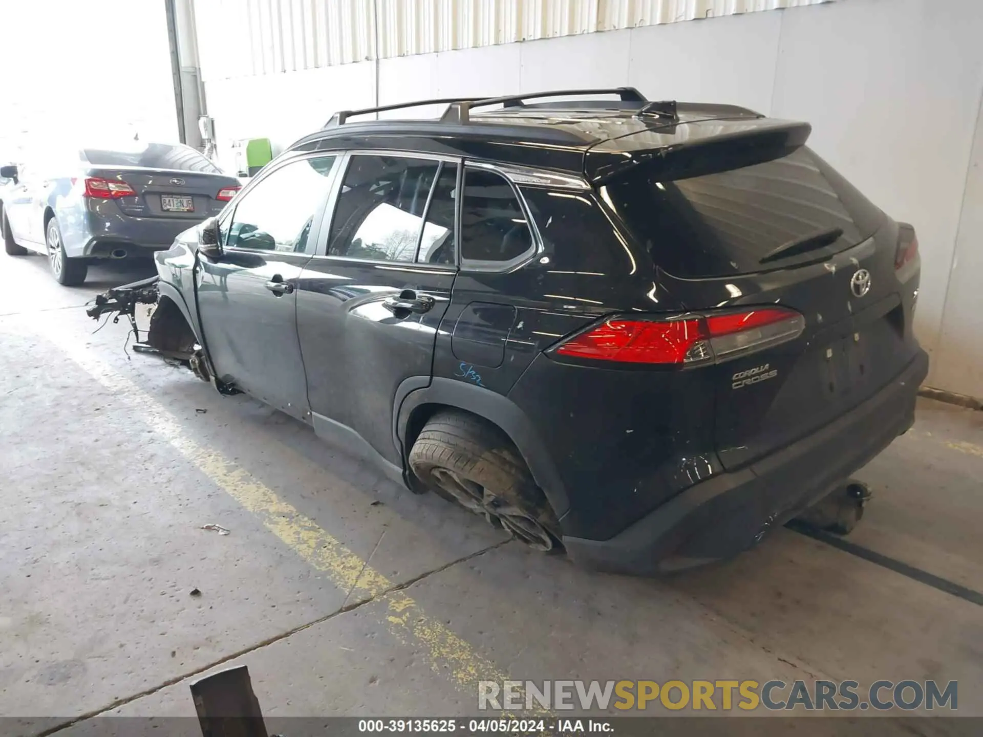 3 Photograph of a damaged car 7MUDAABGXNV027439 TOYOTA COROLLA CROSS 2022