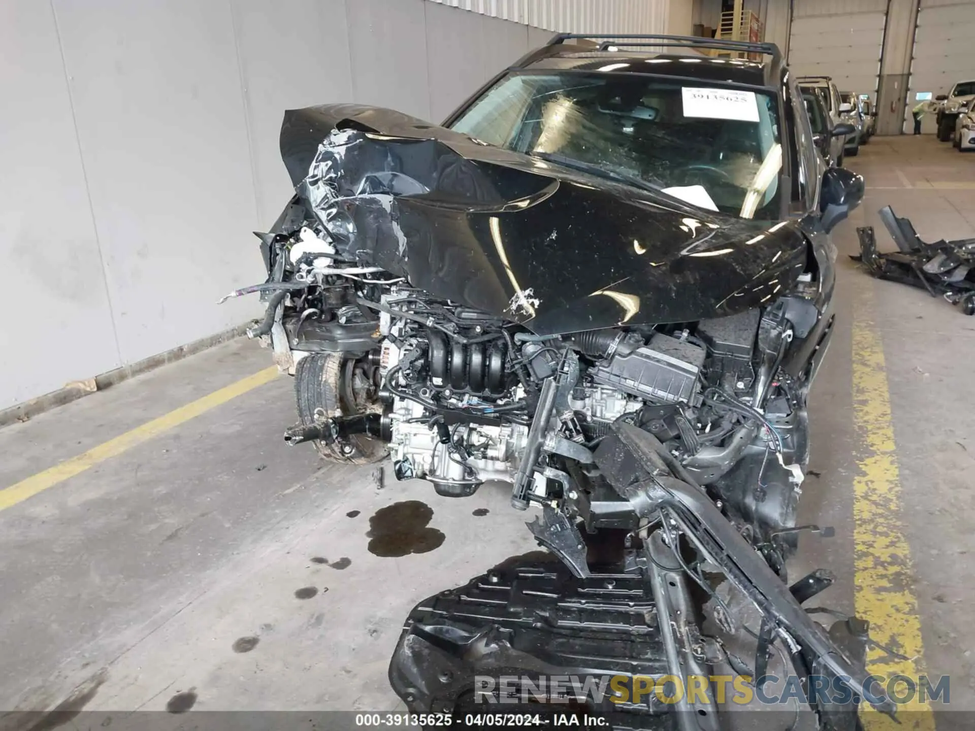 6 Photograph of a damaged car 7MUDAABGXNV027439 TOYOTA COROLLA CROSS 2022