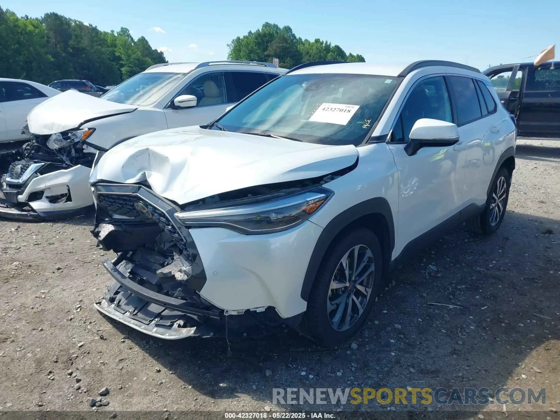 2 Photograph of a damaged car 7MUEAAAG0NV003723 TOYOTA COROLLA CROSS 2022