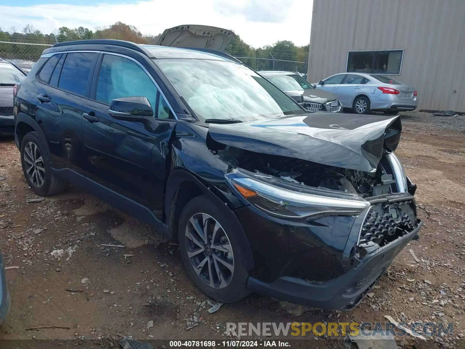 1 Photograph of a damaged car 7MUEAAAG1NV027979 TOYOTA COROLLA CROSS 2022