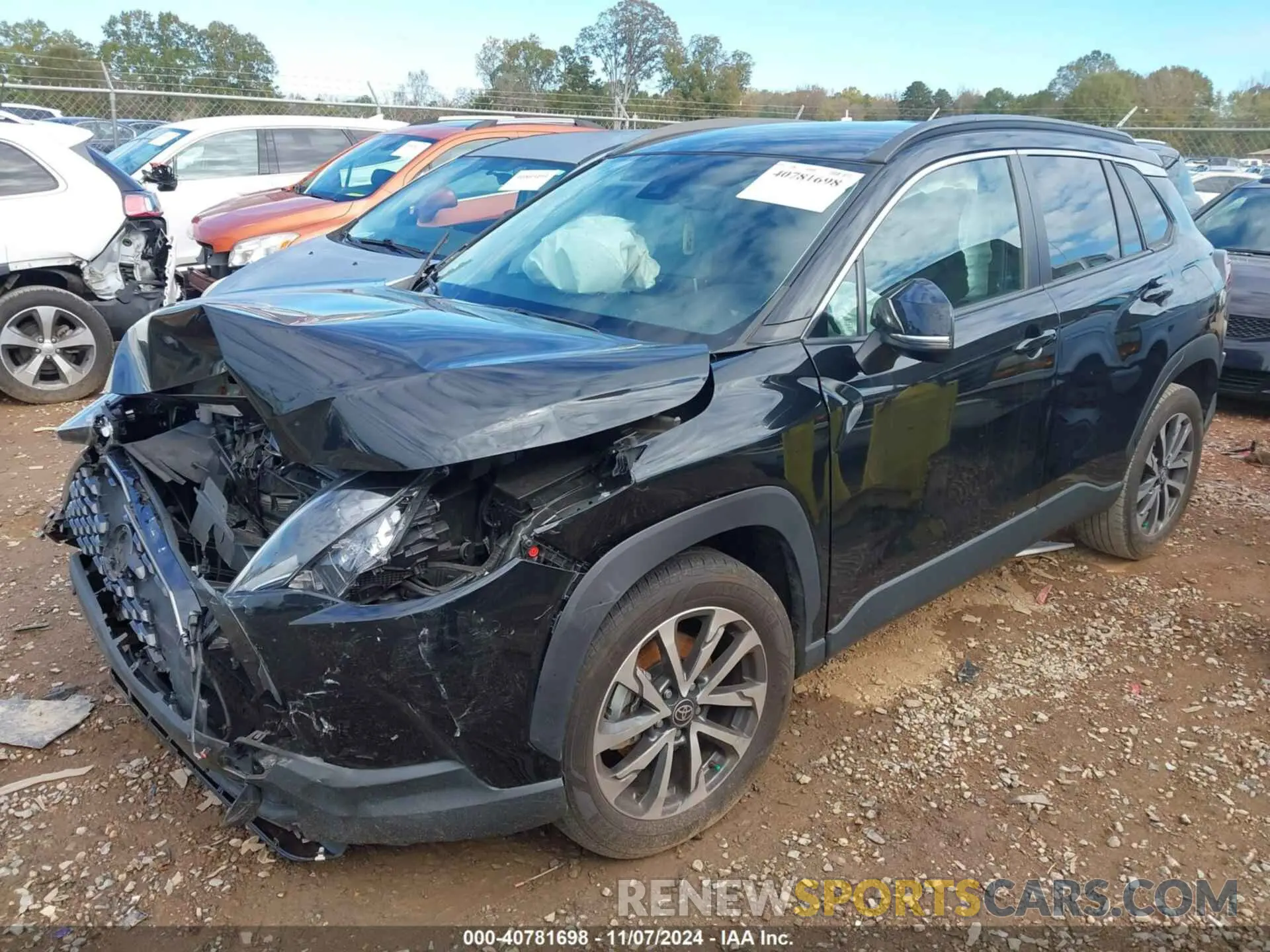 2 Photograph of a damaged car 7MUEAAAG1NV027979 TOYOTA COROLLA CROSS 2022