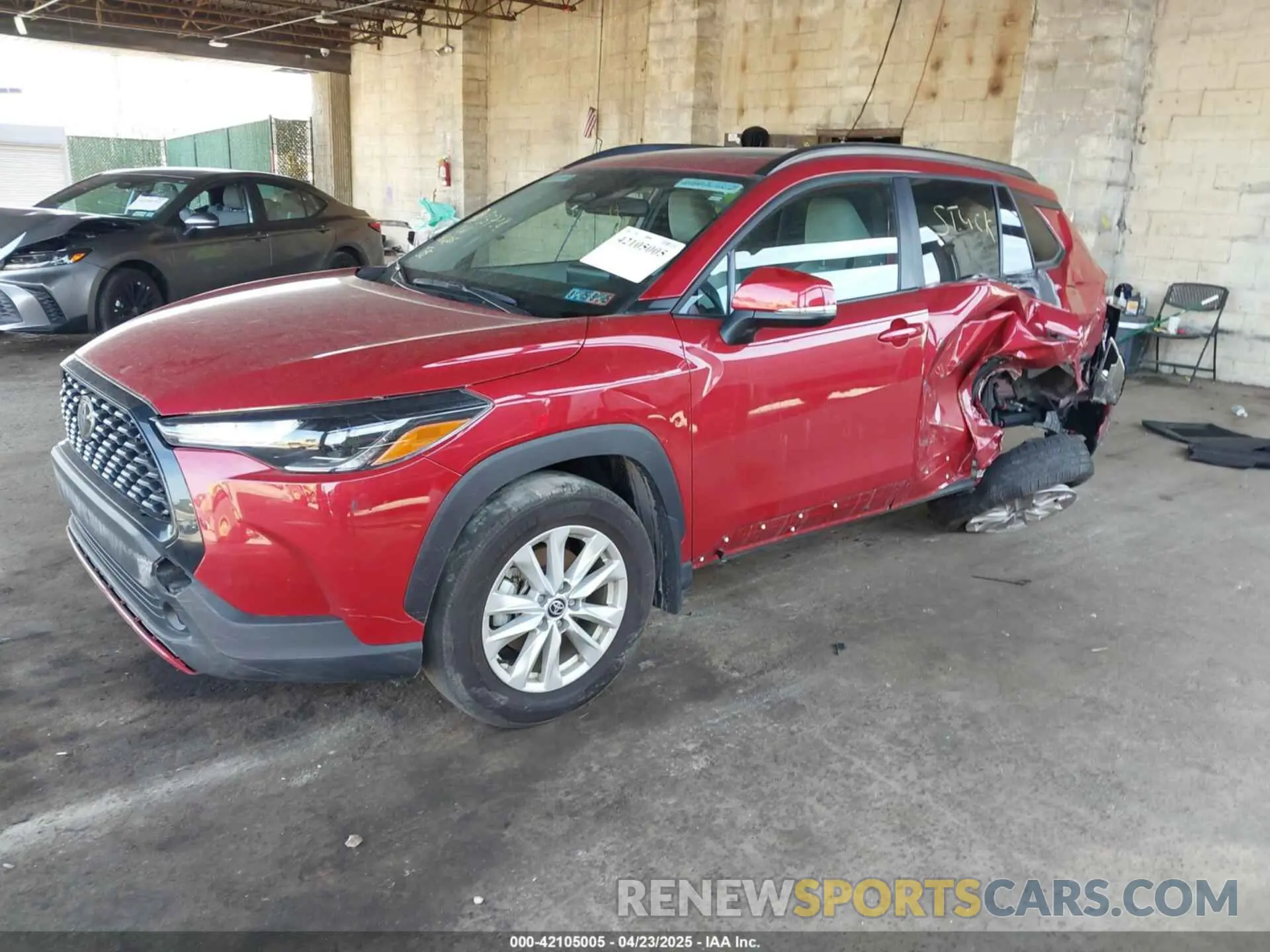 2 Photograph of a damaged car 7MUBAAAG5PV057377 TOYOTA COROLLA CROSS 2023