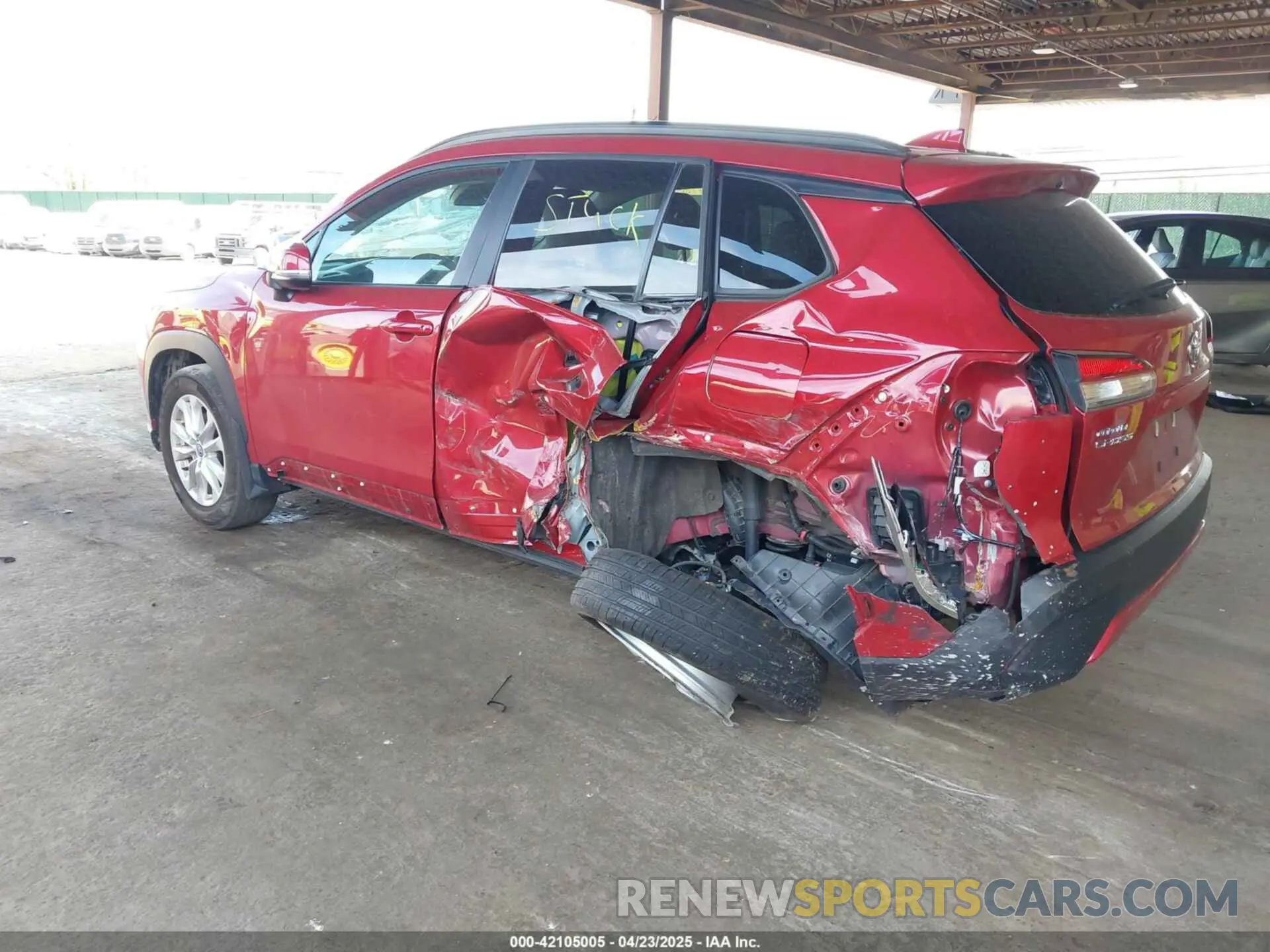 3 Photograph of a damaged car 7MUBAAAG5PV057377 TOYOTA COROLLA CROSS 2023