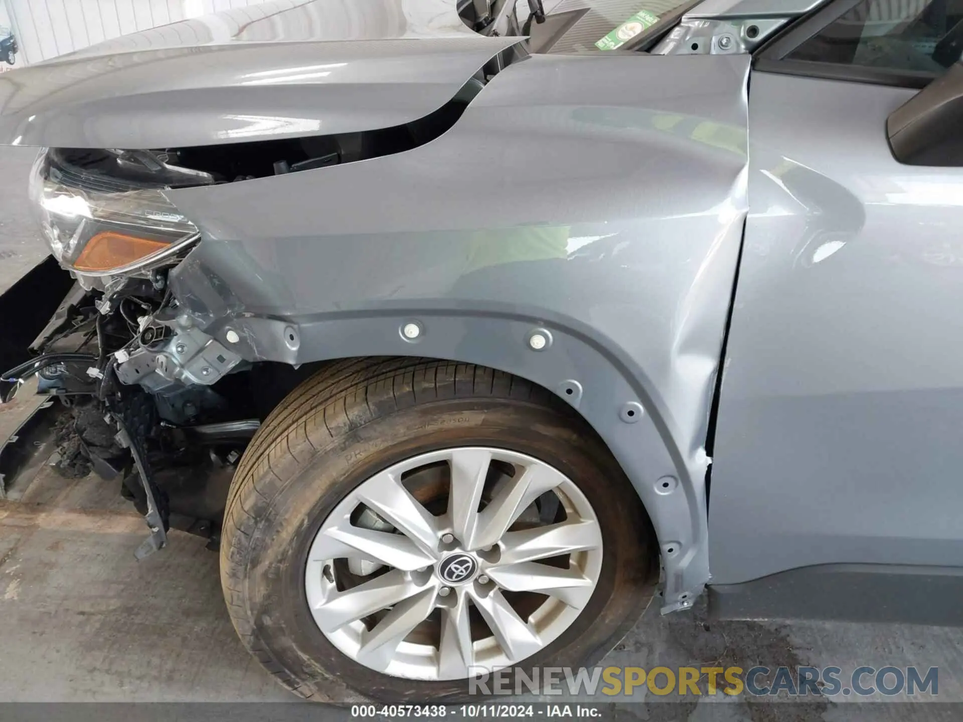 6 Фотография поврежденного автомобиля 7MUBAAAG6PV047487 TOYOTA COROLLA CROSS 2023