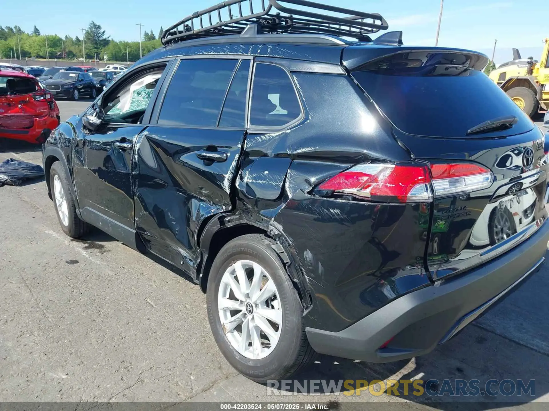 11 Photograph of a damaged car 7MUBAABG4PV052041 TOYOTA COROLLA CROSS 2023