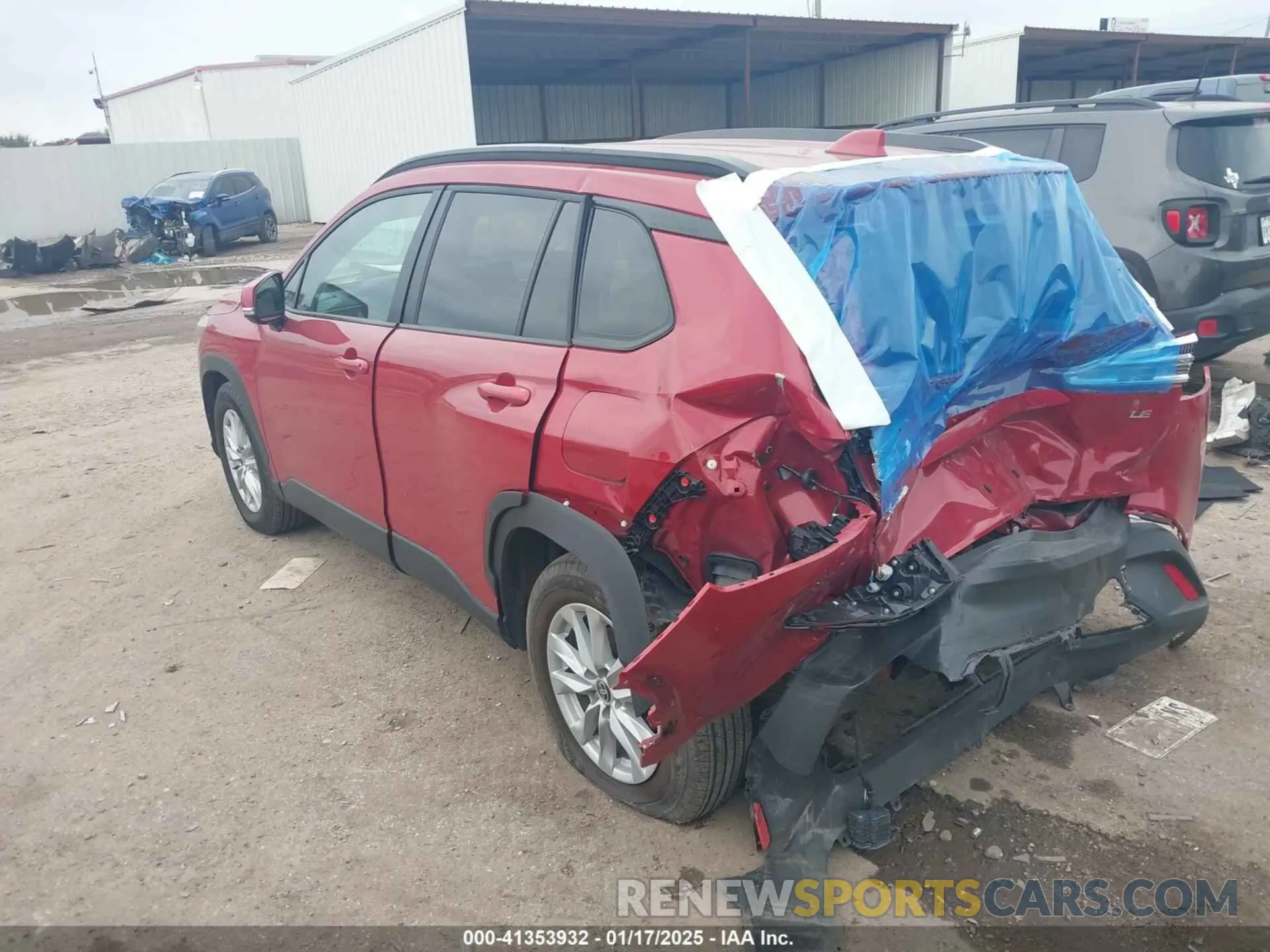 3 Photograph of a damaged car 7MUCAAAG9PV061534 TOYOTA COROLLA CROSS 2023