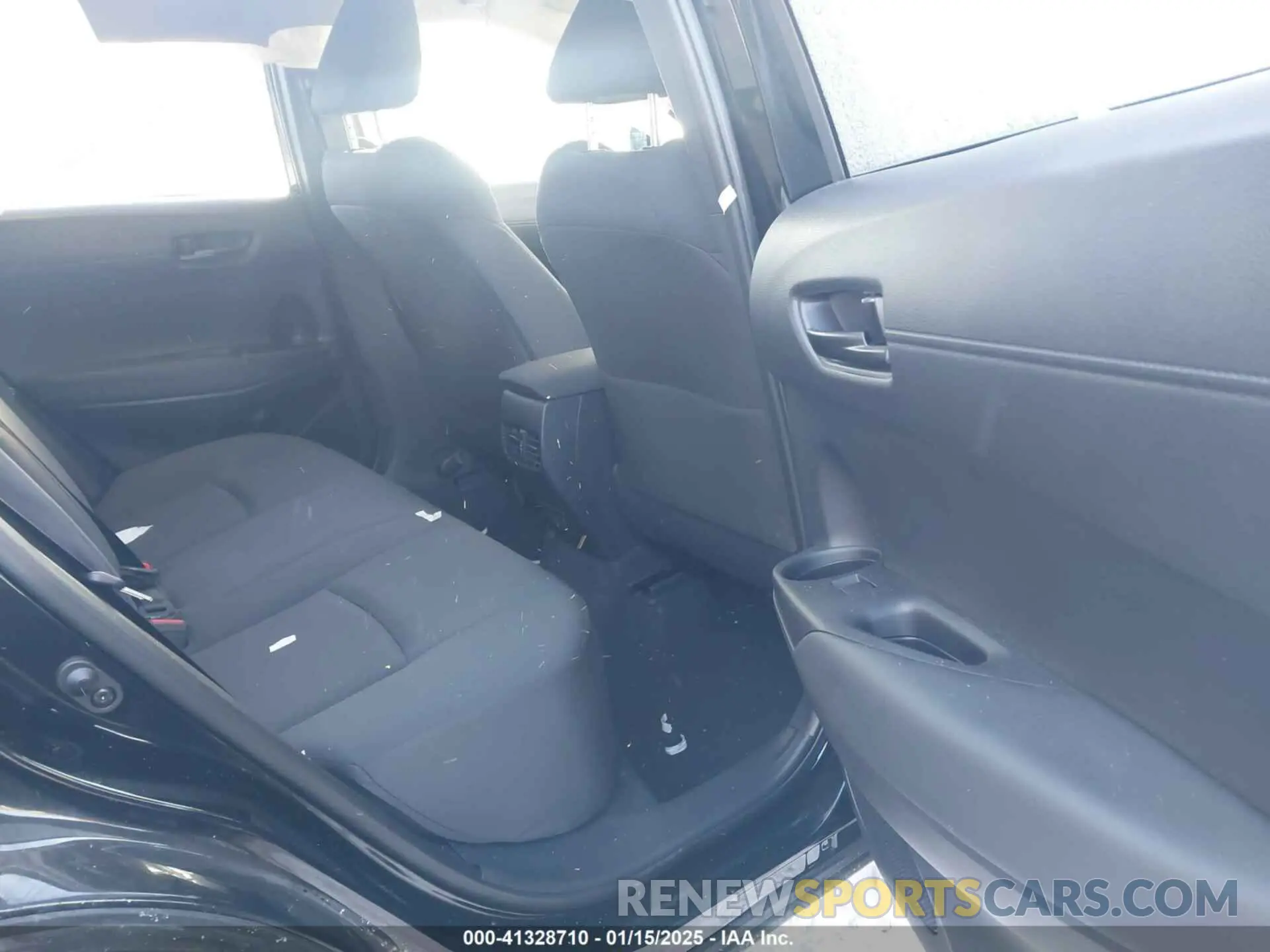 8 Фотография поврежденного автомобиля 7MUCAAAGXPV072025 TOYOTA COROLLA CROSS 2023