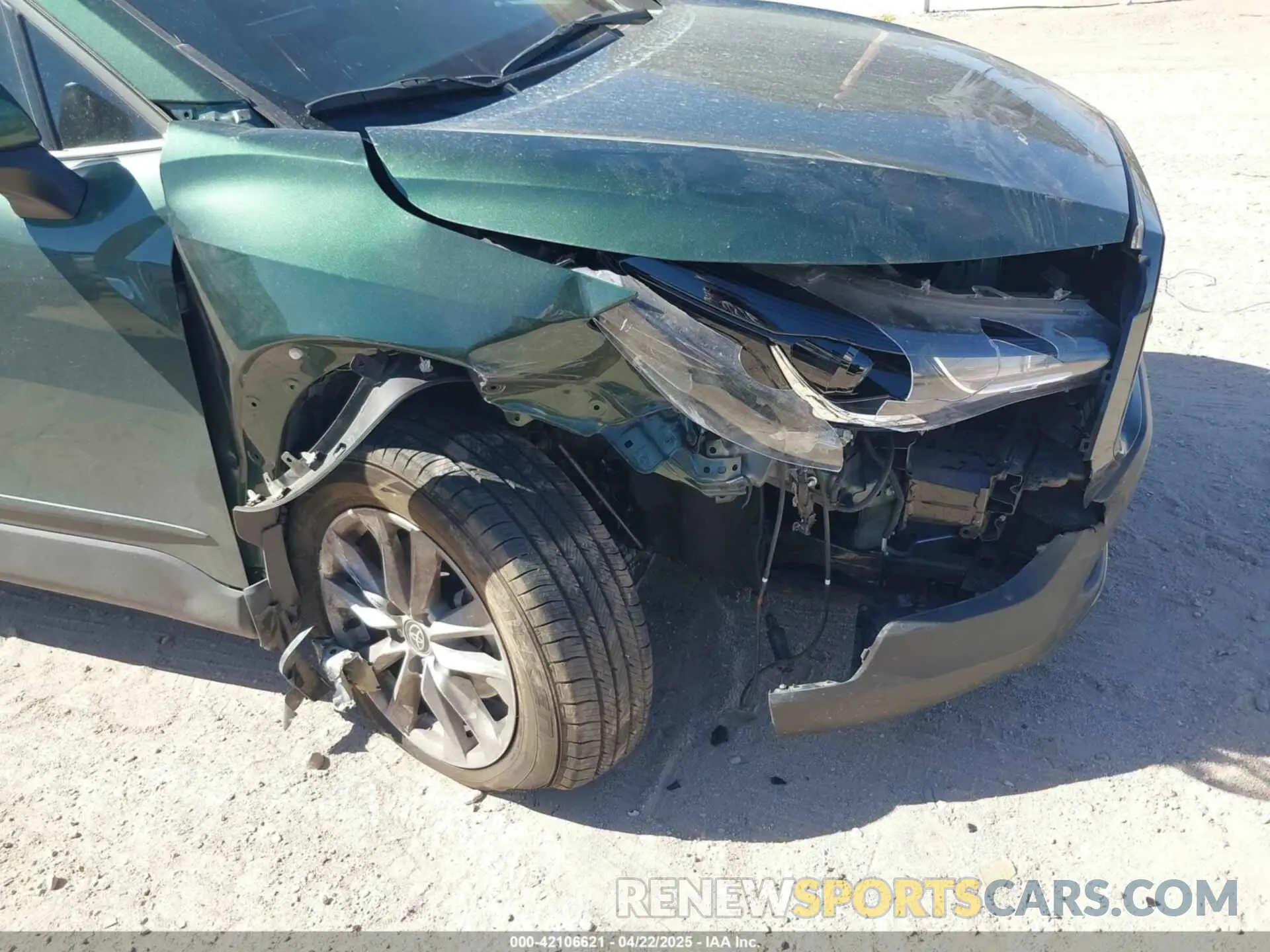 6 Photograph of a damaged car 7MUCAABG4PV061035 TOYOTA COROLLA CROSS 2023