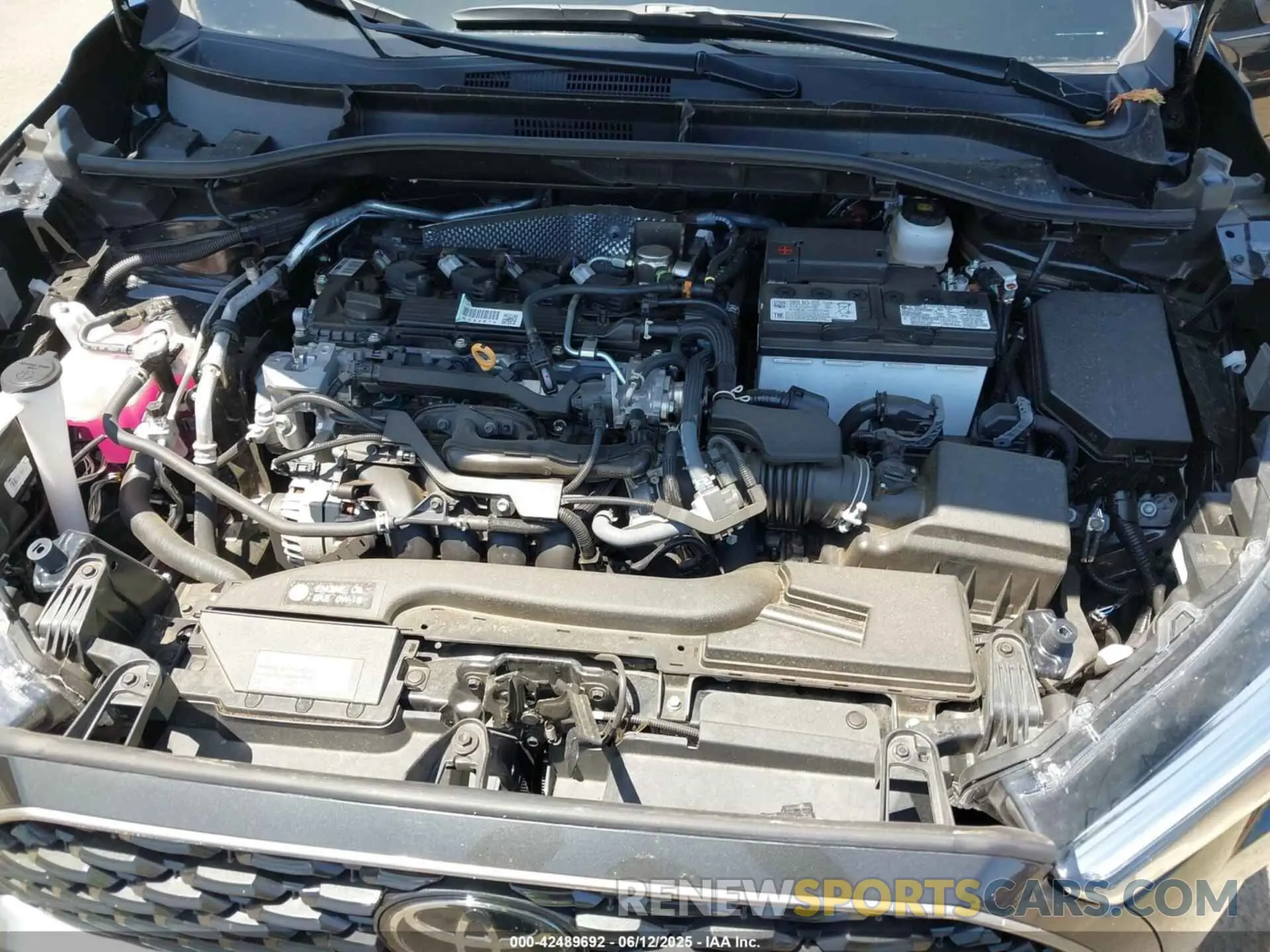 10 Photograph of a damaged car 7MUDAAAG3PV069634 TOYOTA COROLLA CROSS 2023