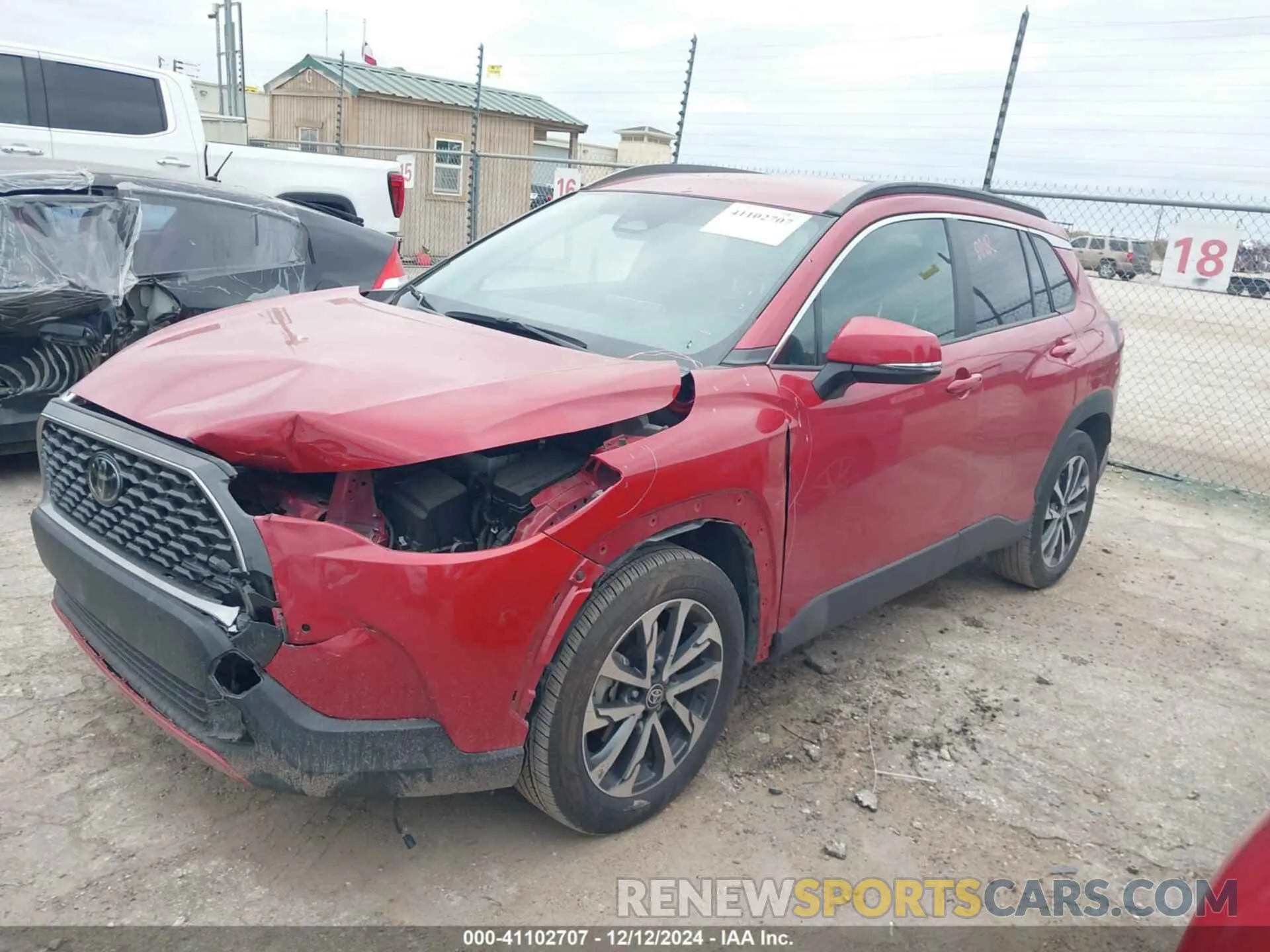 2 Photograph of a damaged car 7MUEAAAG5PV060762 TOYOTA COROLLA CROSS 2023