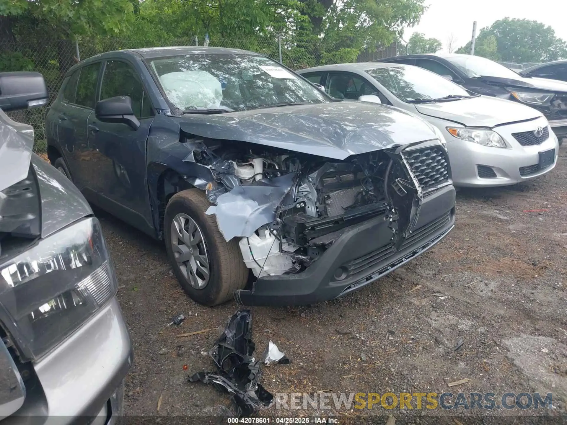 1 Photograph of a damaged car 7MUAAAAG0RV110064 TOYOTA COROLLA CROSS 2024