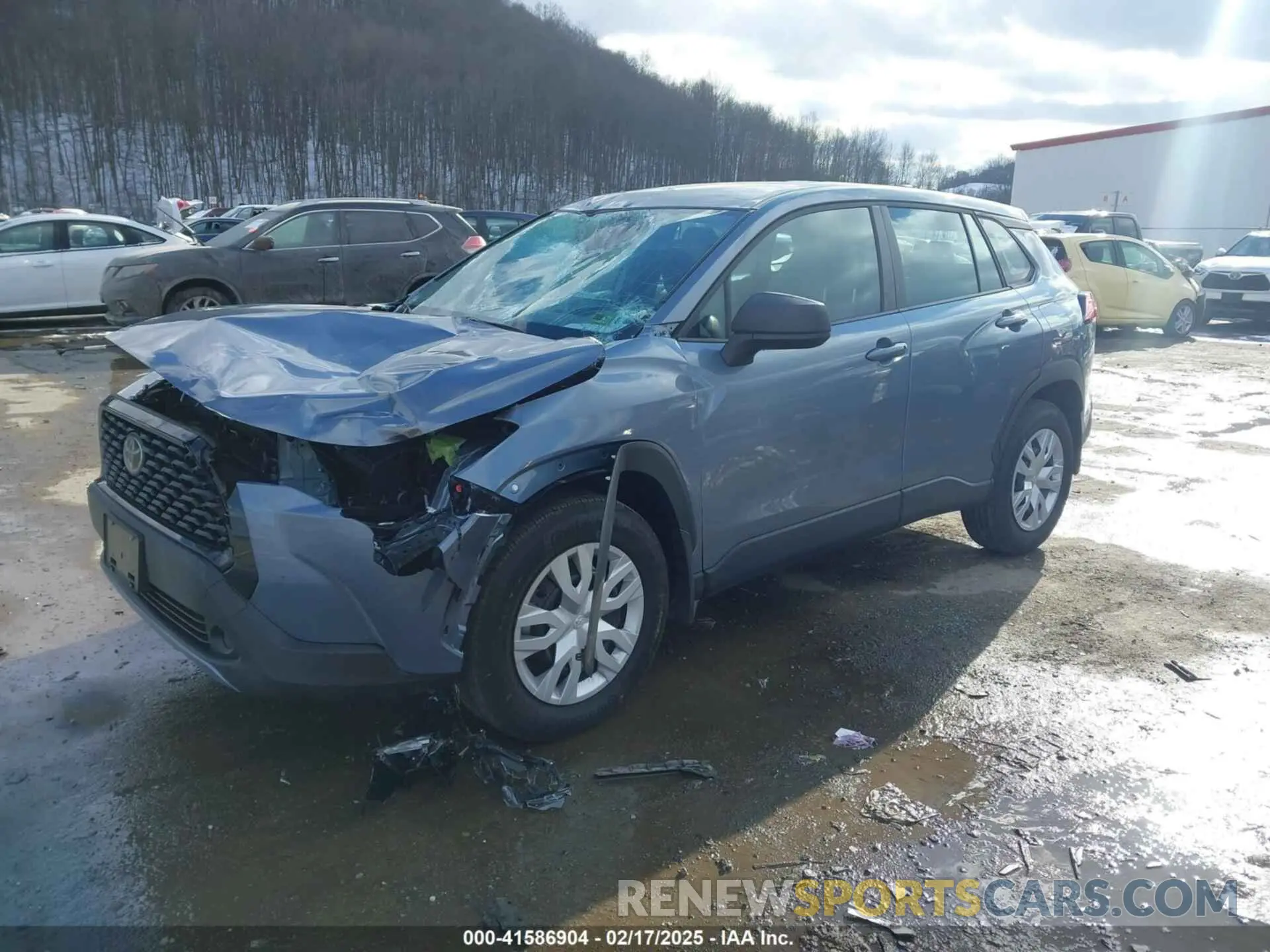 2 Photograph of a damaged car 7MUAAAAG2RV090450 TOYOTA COROLLA CROSS 2024