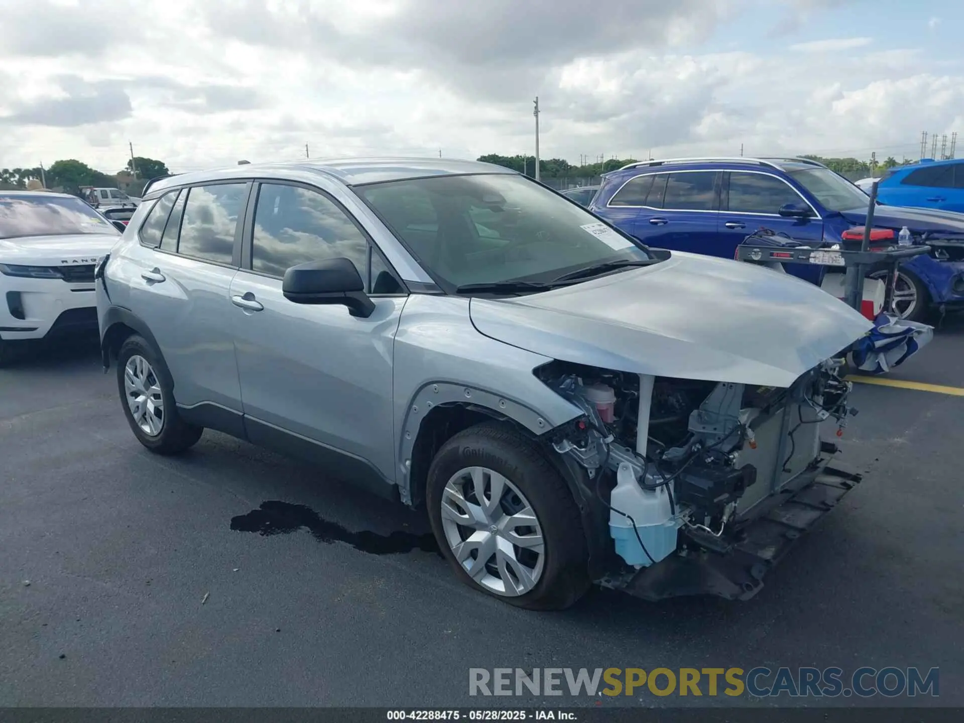 1 Photograph of a damaged car 7MUAAAAG2RV116884 TOYOTA COROLLA CROSS 2024