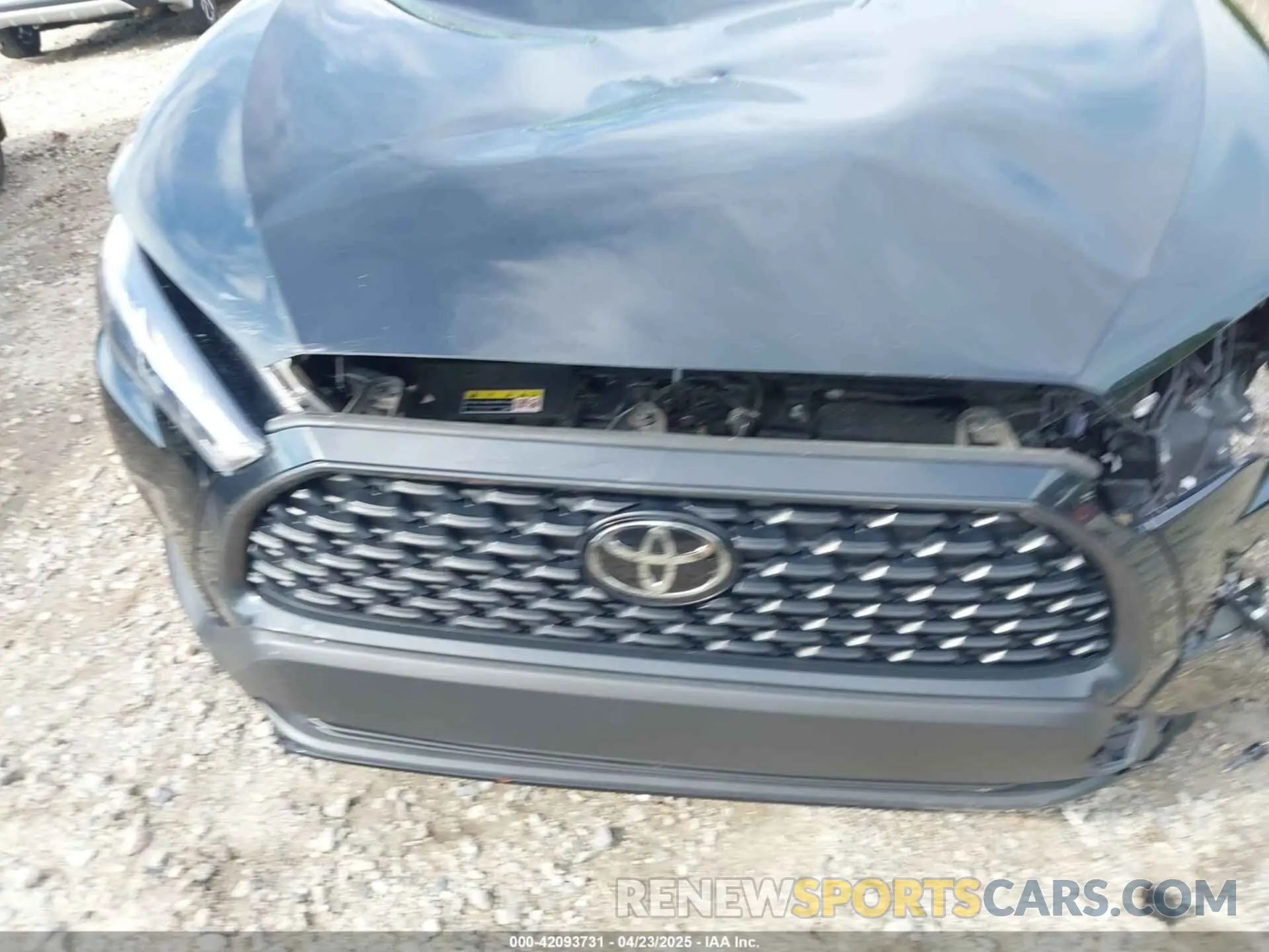 13 Photograph of a damaged car 7MUAAAAG7RV082571 TOYOTA COROLLA CROSS 2024
