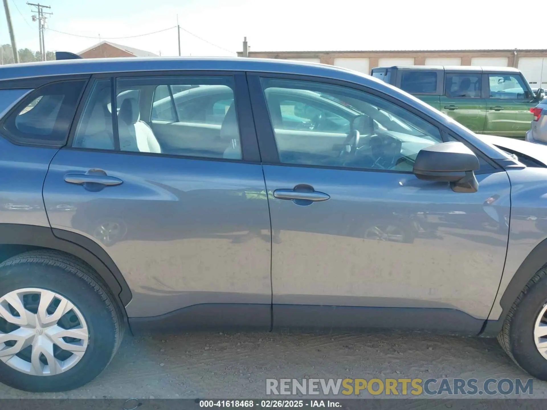 13 Photograph of a damaged car 7MUAAAAG7RV086829 TOYOTA COROLLA CROSS 2024