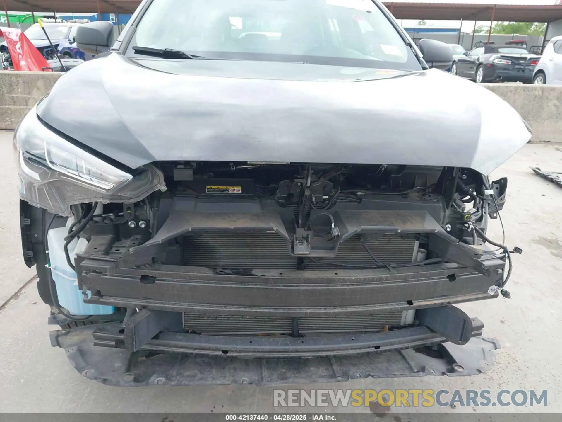20 Photograph of a damaged car 7MUAAABG0RV084192 TOYOTA COROLLA CROSS 2024