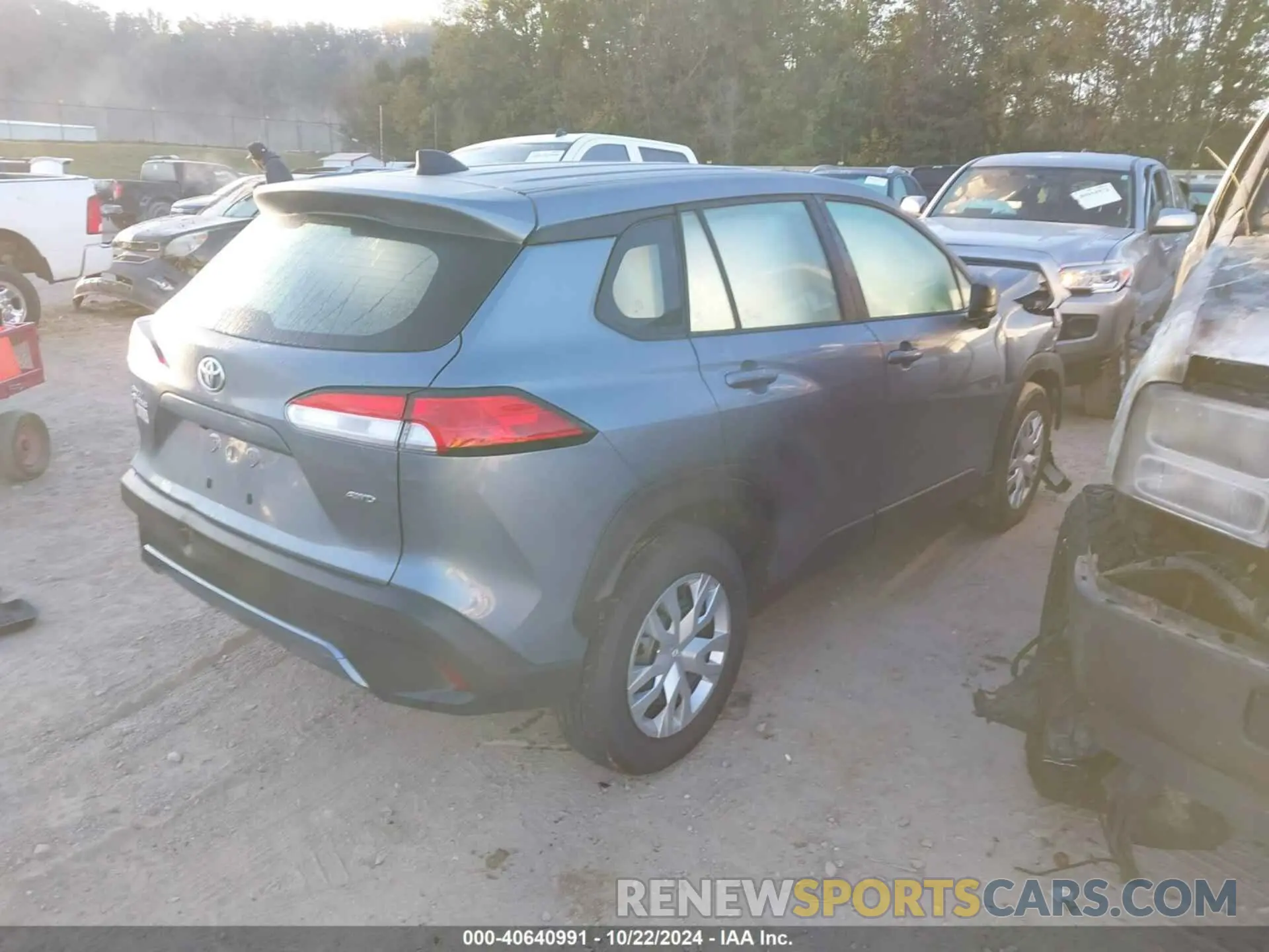 4 Photograph of a damaged car 7MUAAABG0RV103372 TOYOTA COROLLA CROSS 2024